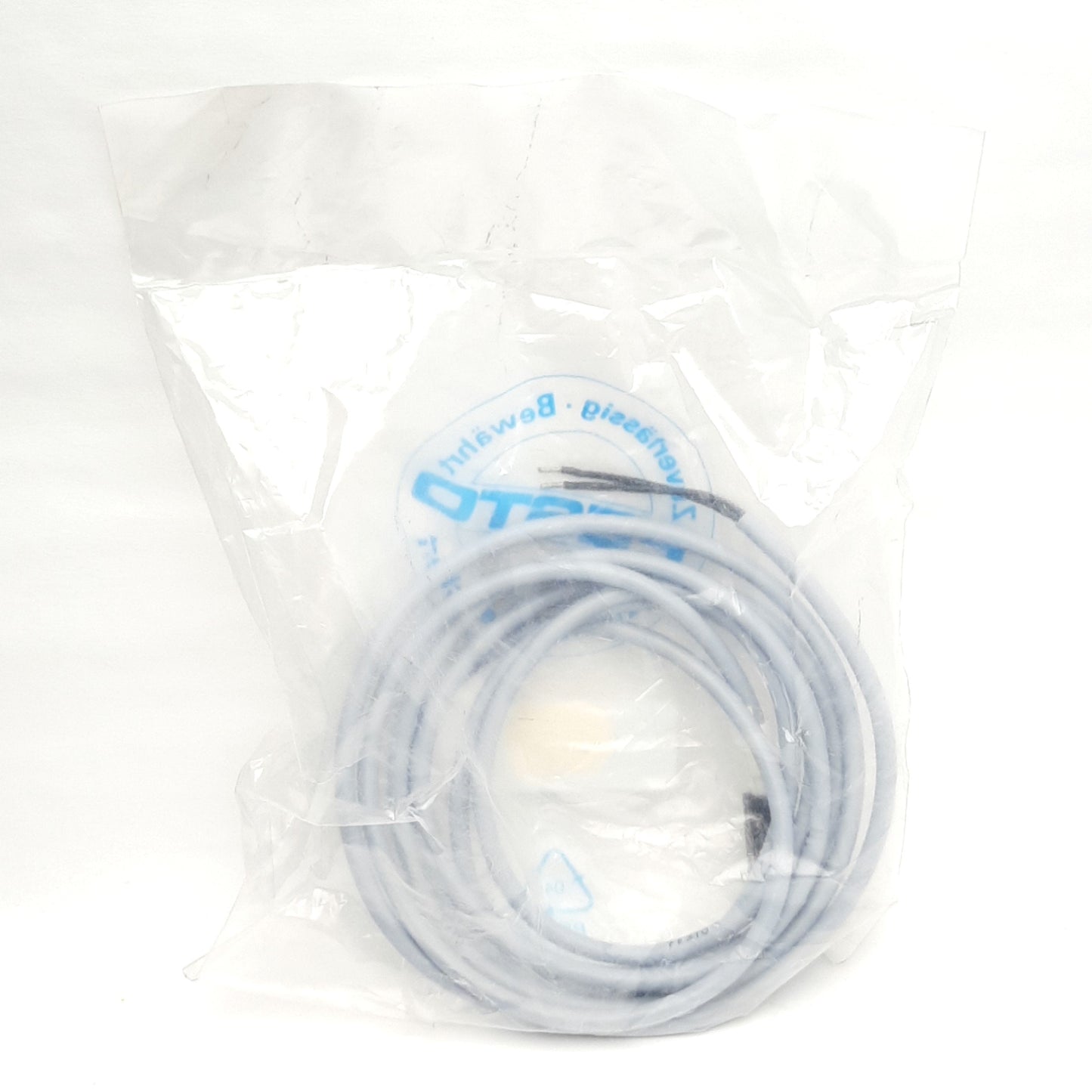 New Festo 30943 KME1-24-2.5-LED Solenoid Plug Socket & Cable, Type C, 24VDC 4A, 2.5m