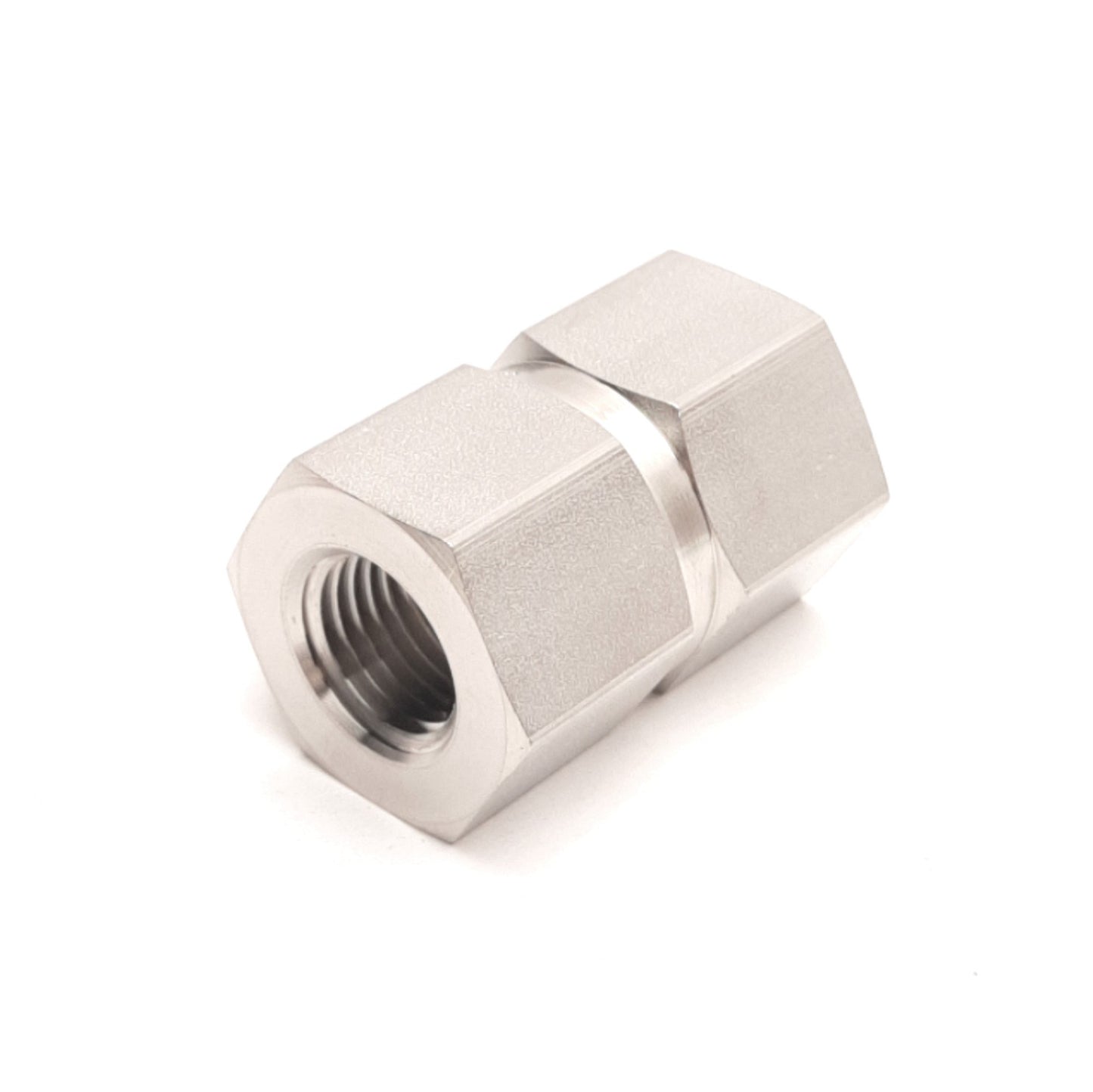 New Swagelok SS-6-HRCG-4 Stainless Steel Pipe Fitting 1/4in NPT x 3/8in NPT Female