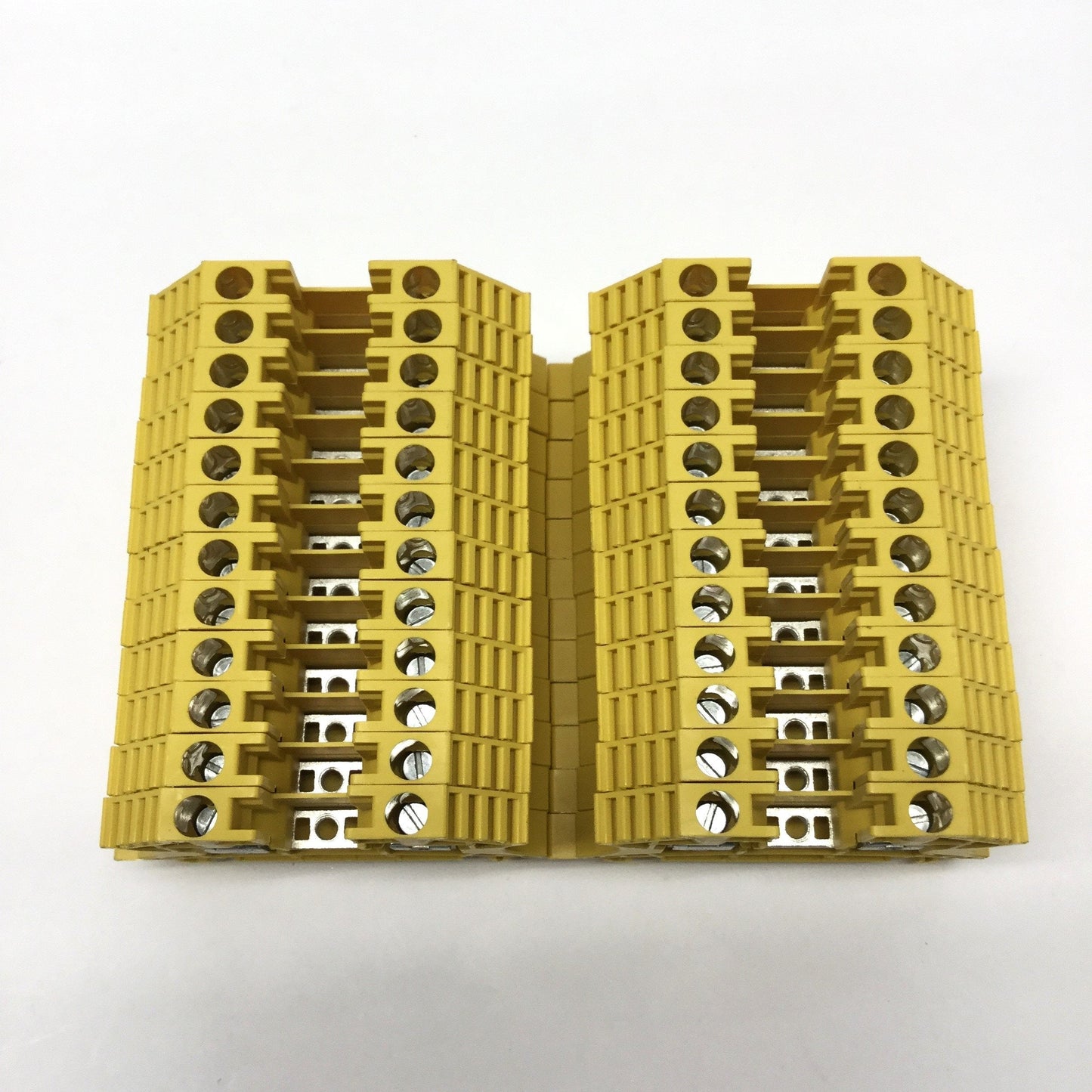 New – Open box Lot of 24 Allen Bradley 1492-J4-Y Feed Through Terminal Block, 600V AC/DC 35A