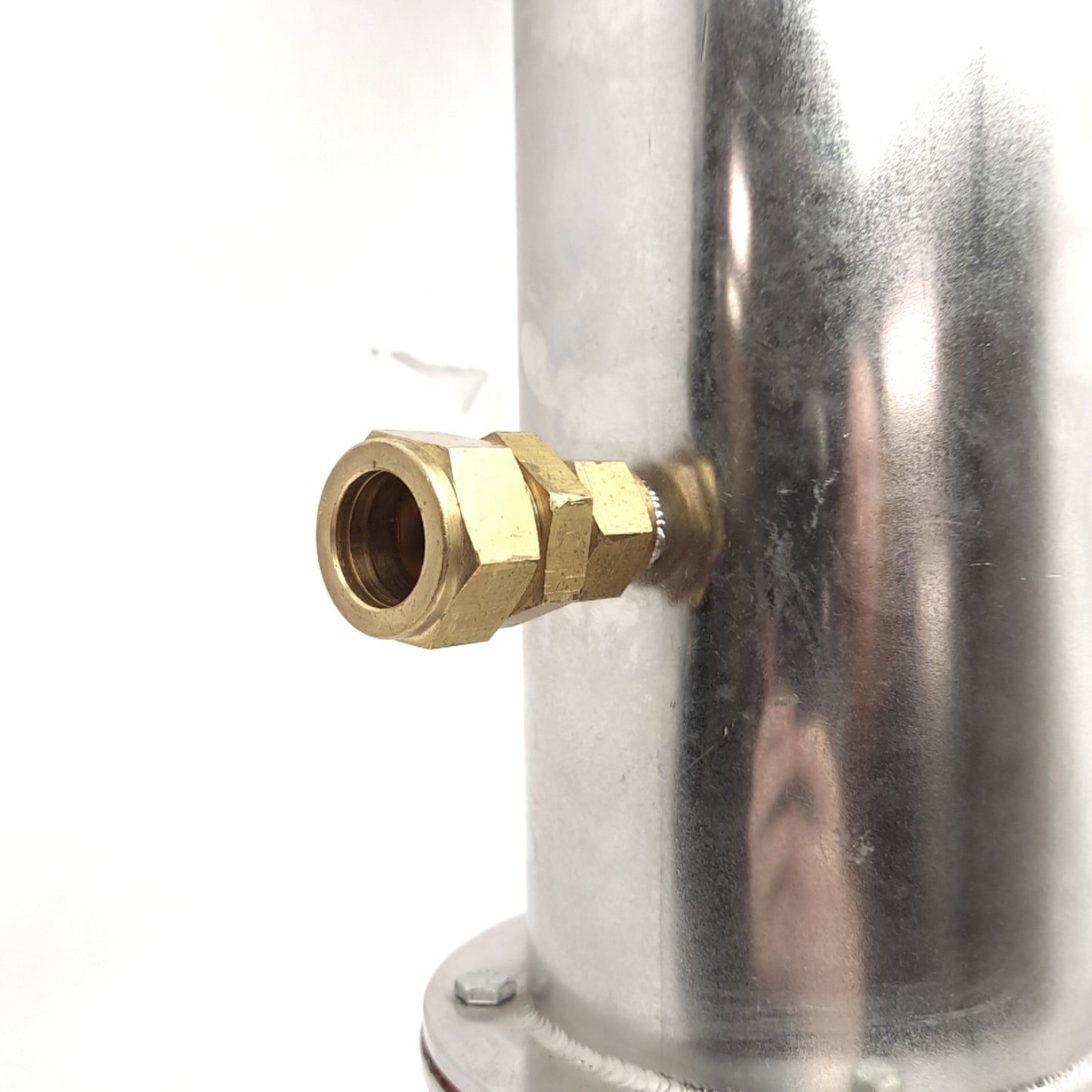 Used Novatec Dryer/Hopper 5lbs Capacity, 1in NPT, 1in & 1/2in Tube Connection