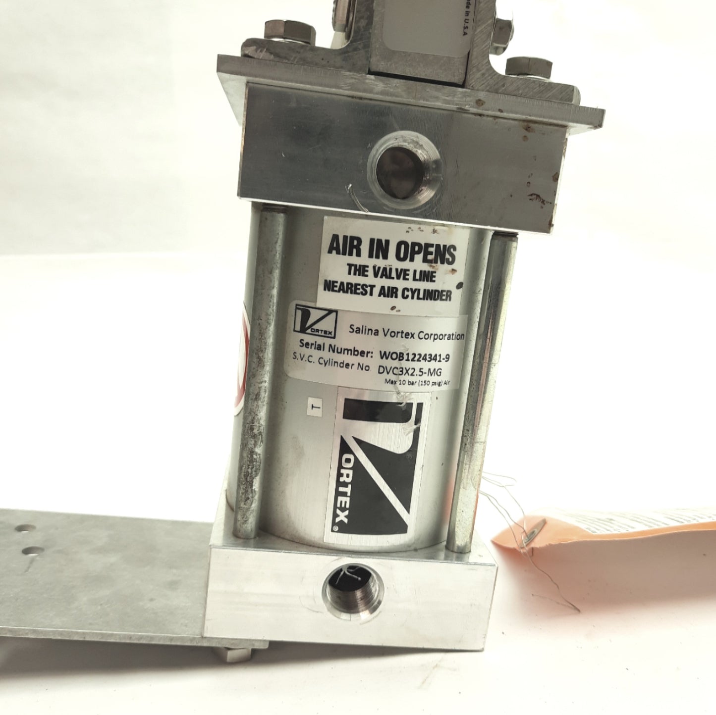 Used Salina Vortex DA2-2SSY-MG-SM1 Two Port Knife Gate Valve, 2in Diameter, 3/8in NPT