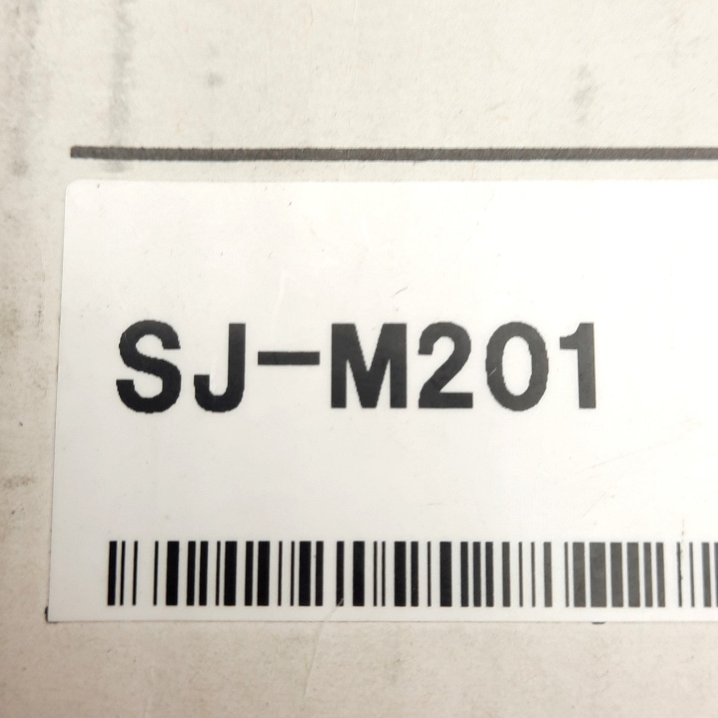 New Keyence SJ-M201 Spot Type Amplifier Unit, 24VDC Input, ±6kV Output, DIN Rail