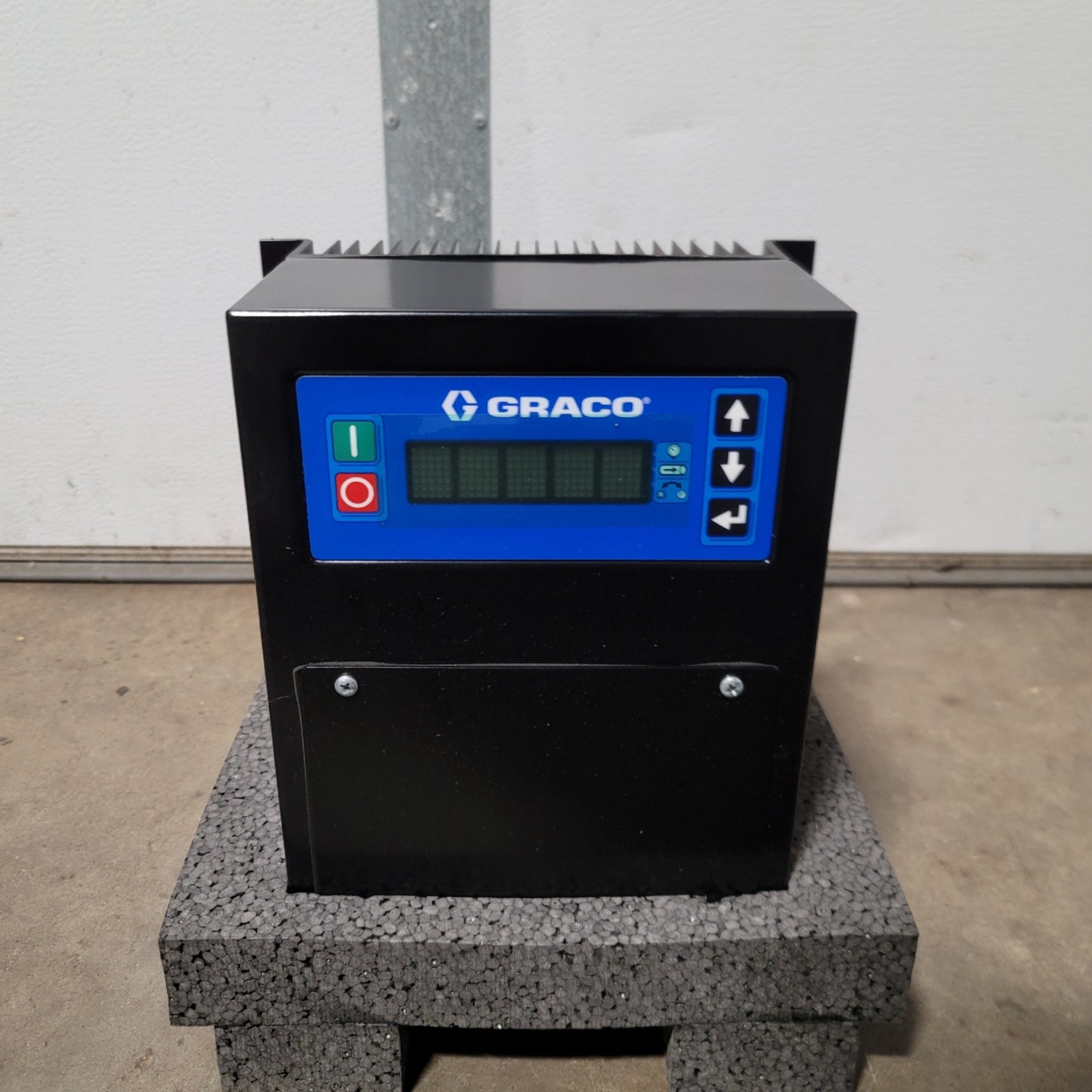 New – Open box Graco 648187 Husky Electric Double Diaphragm Pump With Compressor And Controller