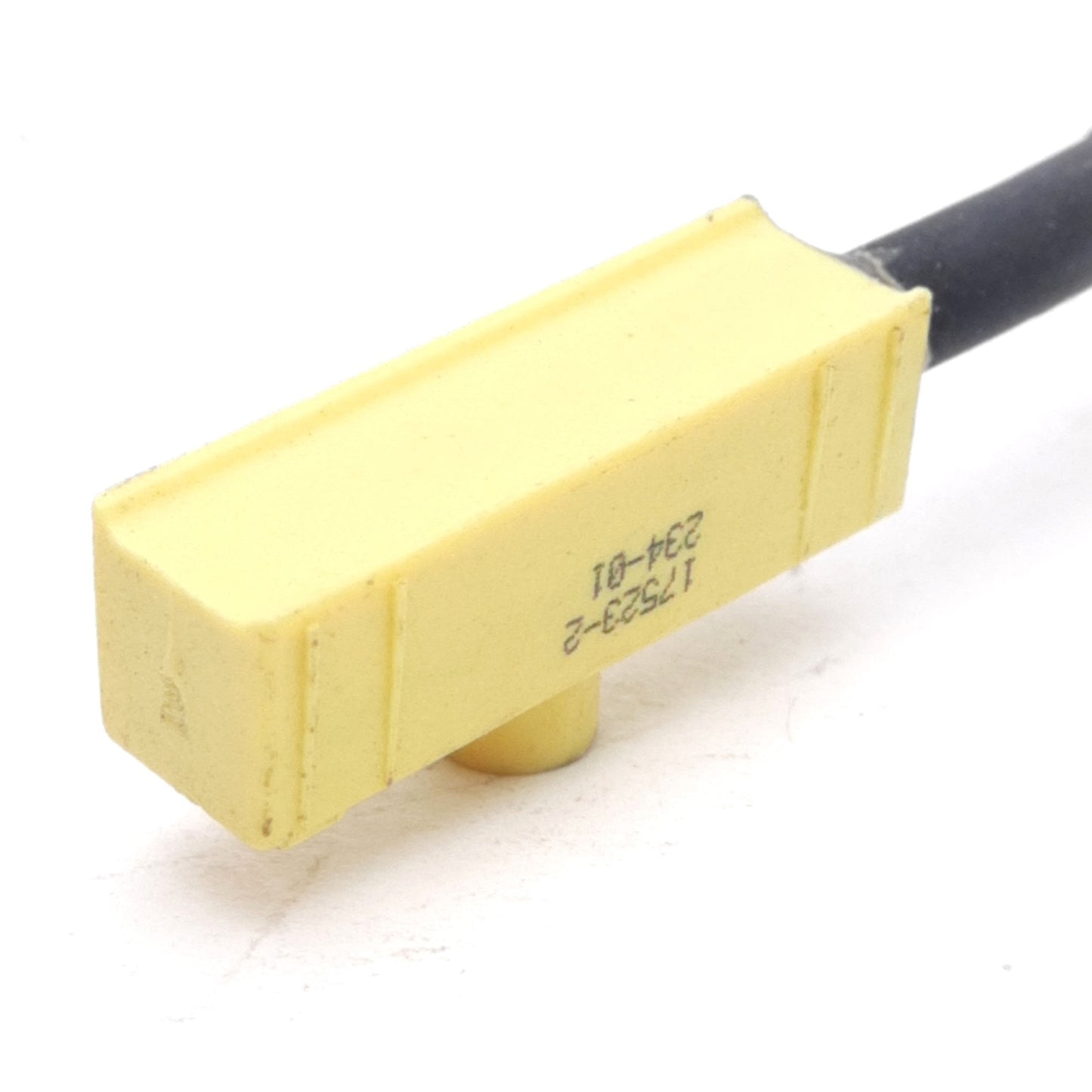 Used Phd 17523-2 Proximity Switch, 10-30VDC, 20mA, NPN Sink Output, M8 3-Pin Male