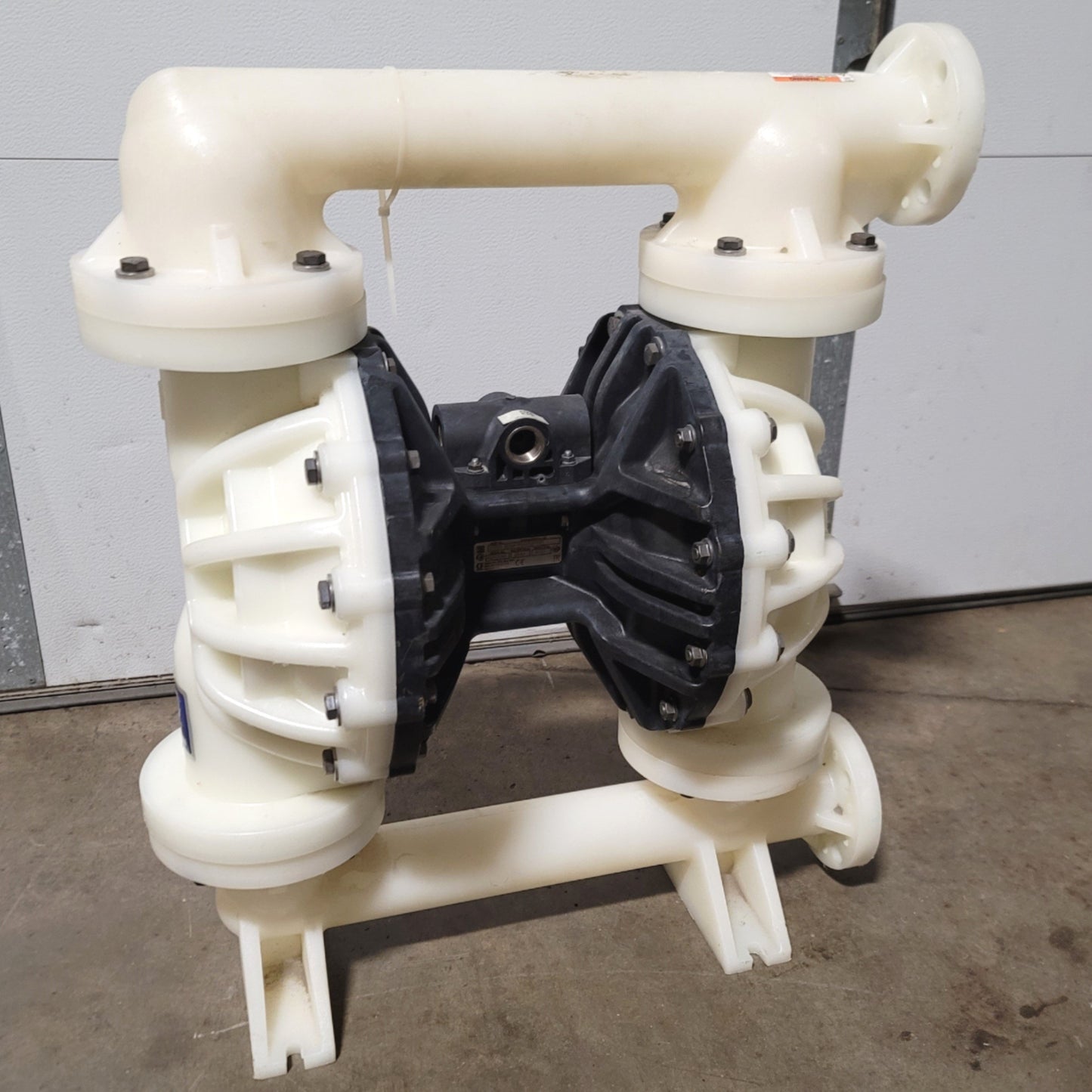 Used Graco 653525 Husky 2200 Air Operated Double Diaphragm Pump 2"ANSI/DIN, 200GPM