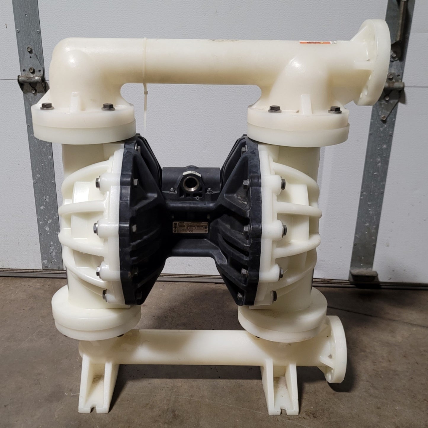 Used Graco 653525 Husky 2200 Air Operated Double Diaphragm Pump 2"ANSI/DIN, 200GPM