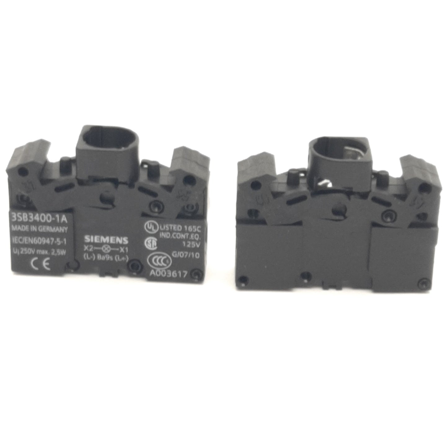 New – Open box Lot of 2 Siemens 3SB3400-1A Lamp Holder 230V AC/DC, Mounting BA 9S