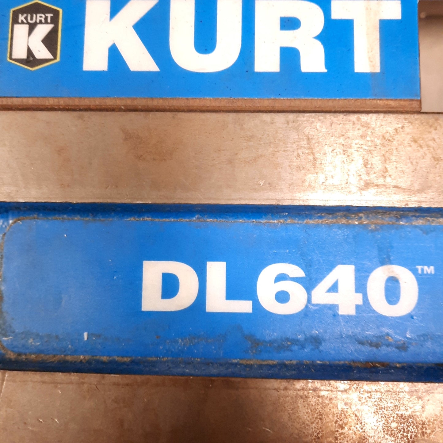 Used Kurt DL640 Double Lock Manual Machinist Vise 6in Wide 23.25in Long 3/4in Drive