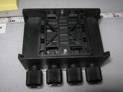 Used Baumer Electric 56A4016 ASIA Sensor Interface Module 4 In/200mA *Broken Mount*