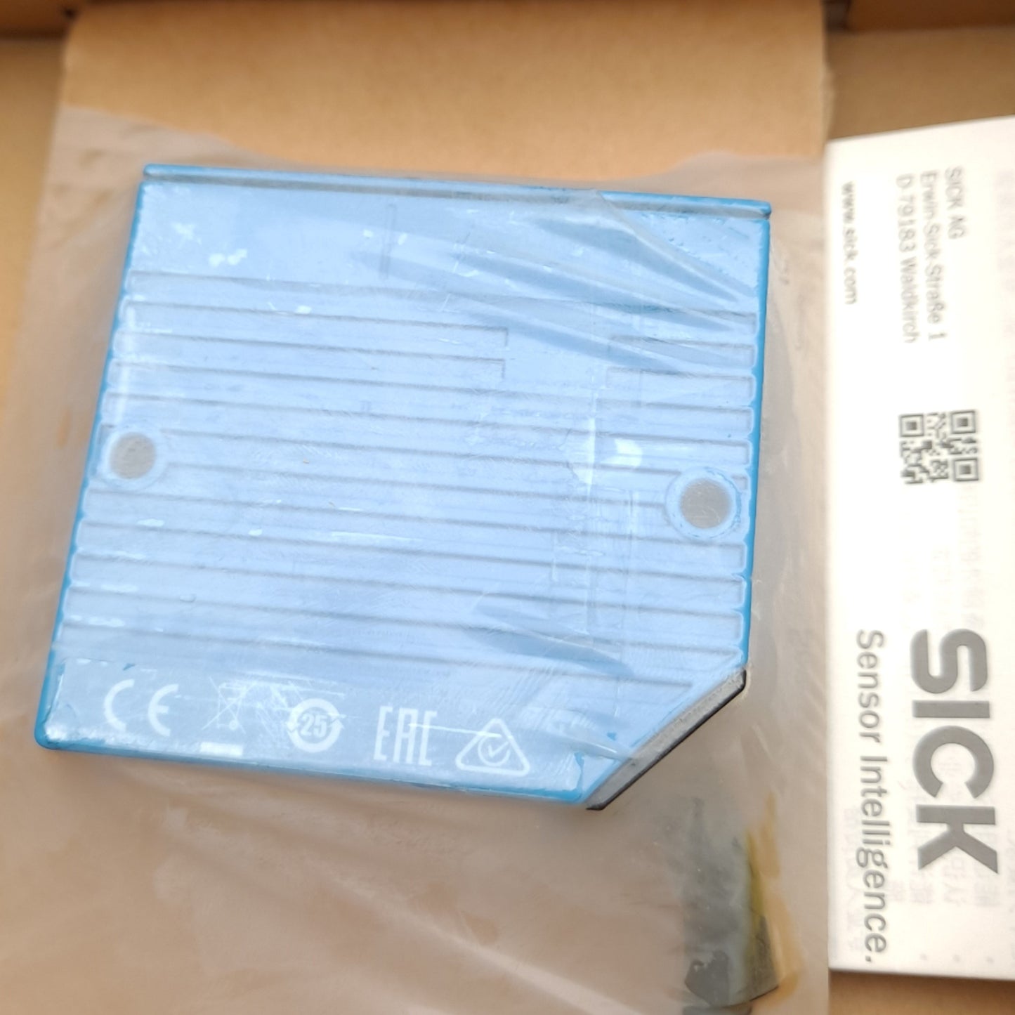 New SICK CLV612-C000 1066271 Fixed Mount Barcode Scanner, 43-93mm Reading Distance