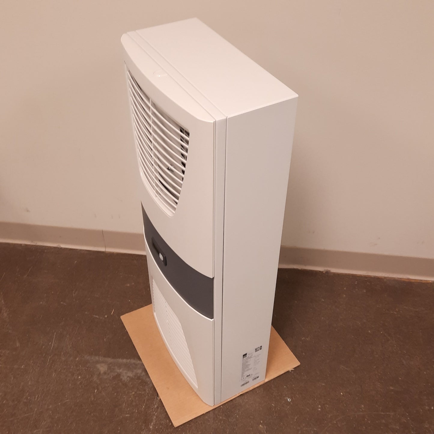 New Rittal 3219115 TopTherm Air-Air Heat Exchanger, 115VAC, 200W, 529.7cfm, 23-131°F