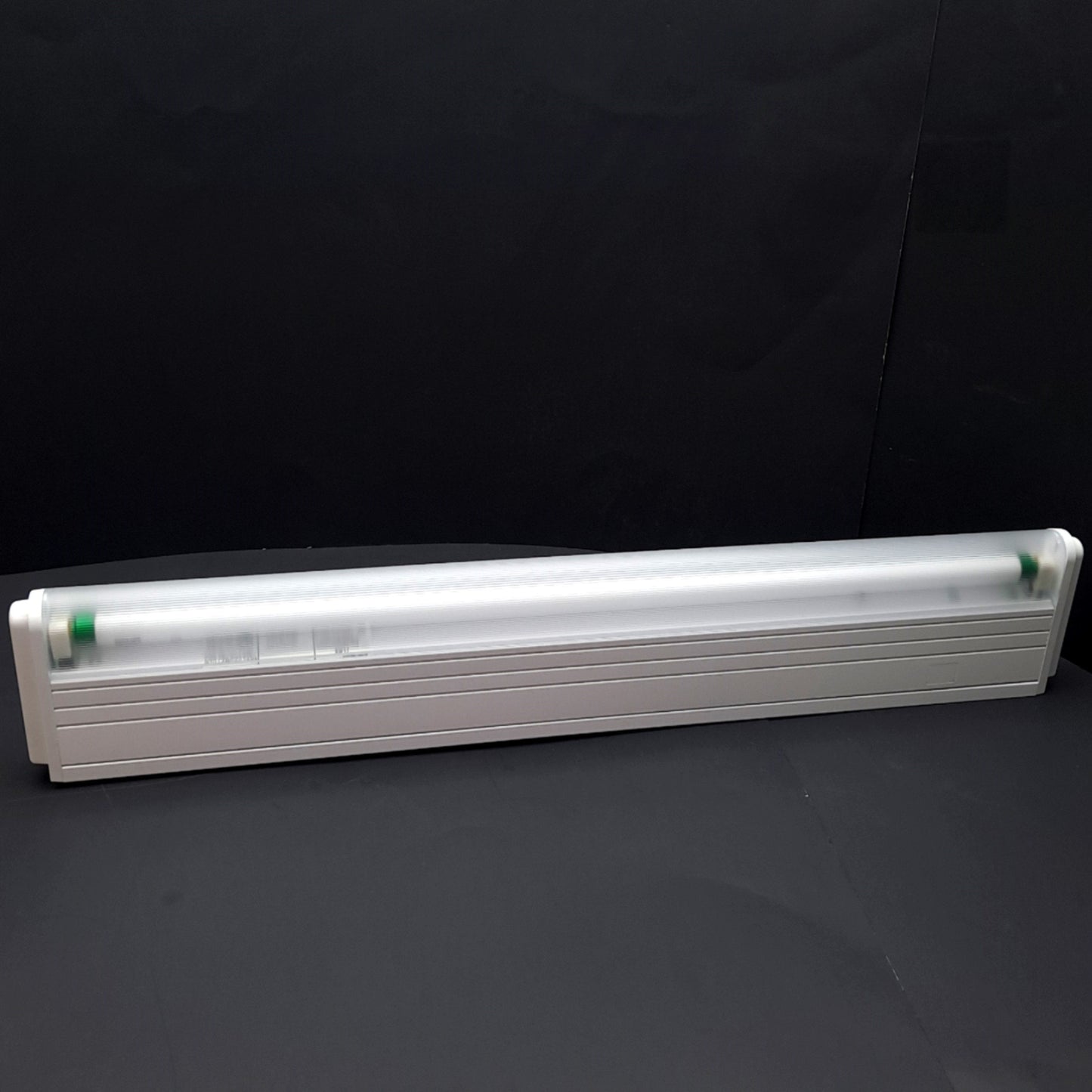 New Philips LINCS100FS23120WHGBKT Fluorescent Task Light, F14 T5 Lamp, 120V