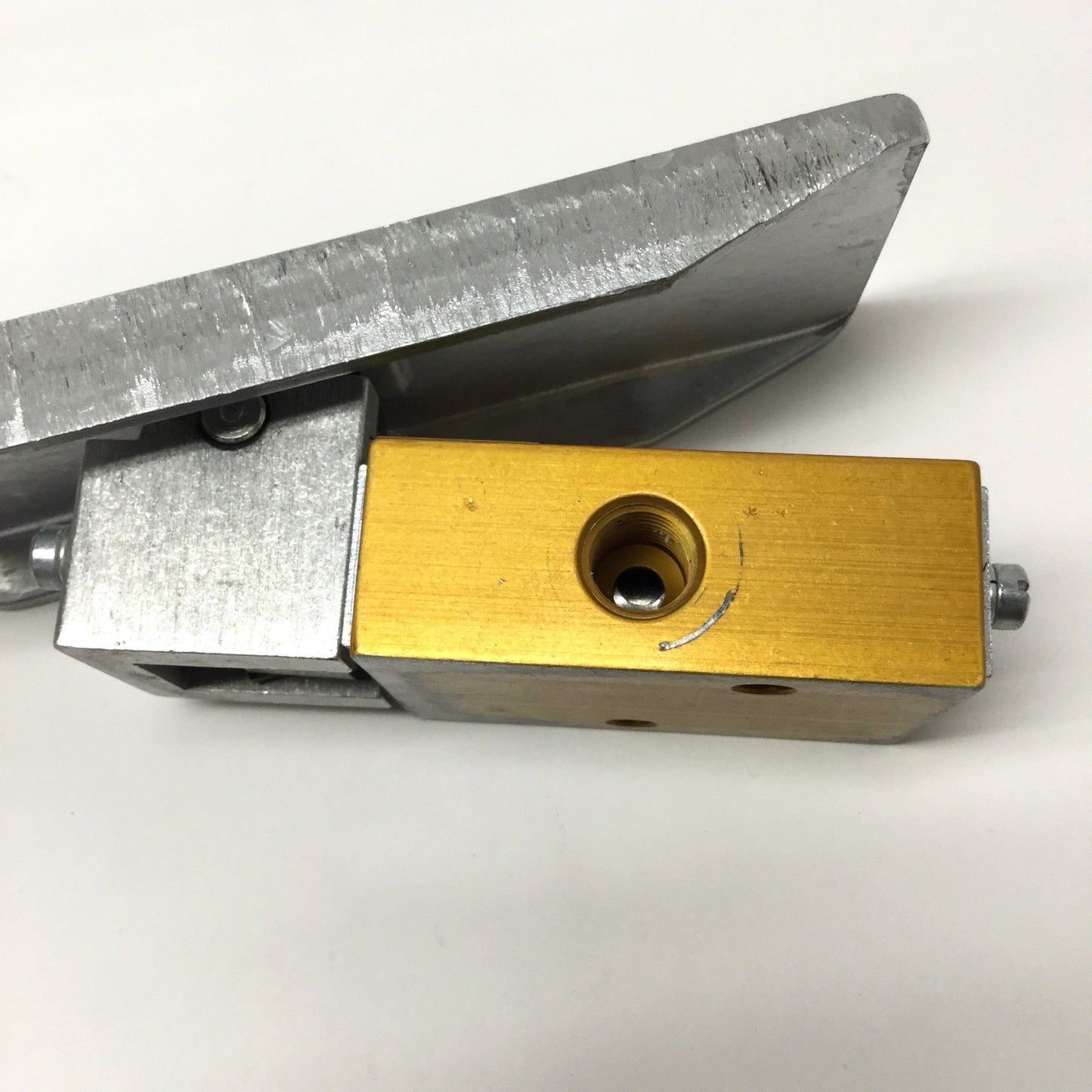 Used Air-Mite V3209 Foot Pedal Treadle Valve 3-Way, Normally Closed, Manual Return