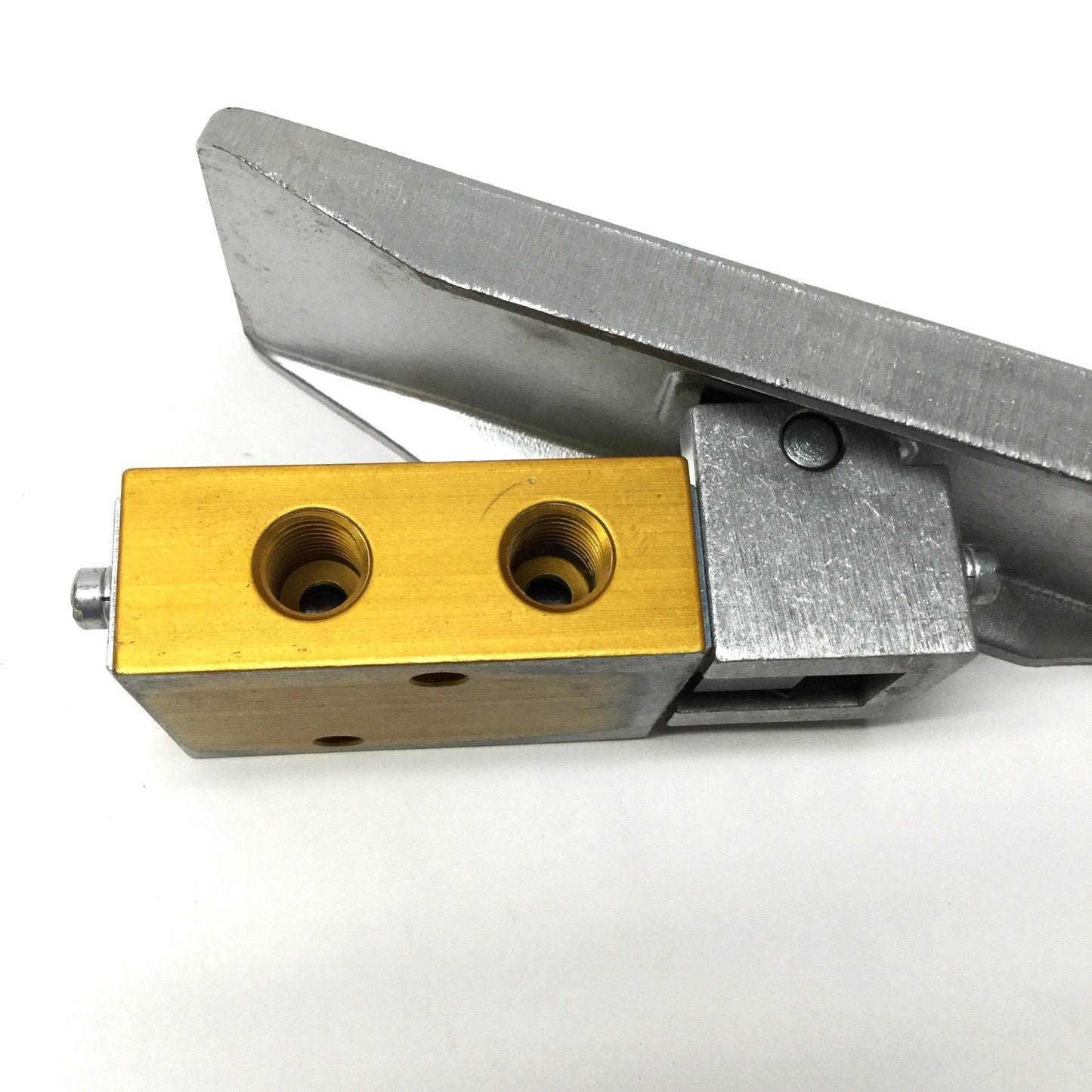 Used Air-Mite V3209 Foot Pedal Treadle Valve 3-Way, Normally Closed, Manual Return