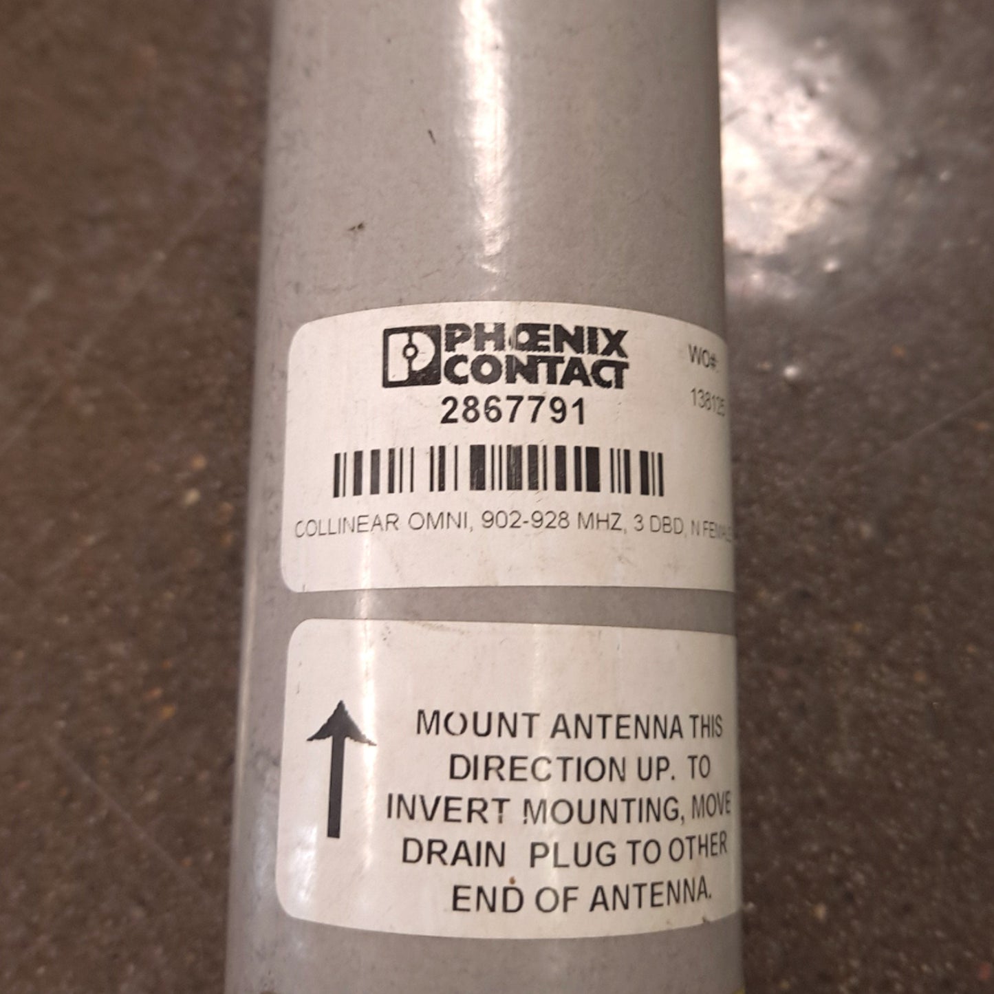 New – Open box Phoenix Contact RAD-ISM-900-ANT-OMNI-FG-3-N 2867791 Omnidirectional Antenna