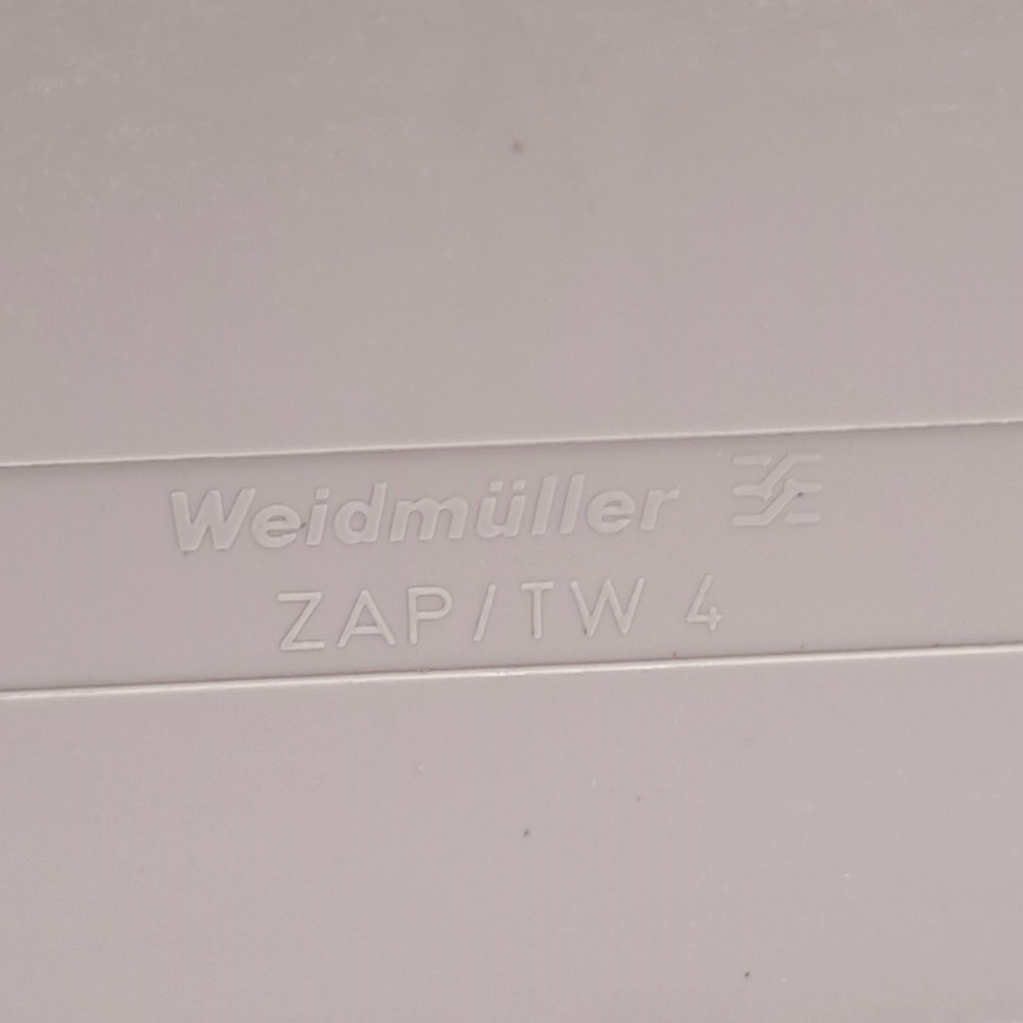 New – Open box Lot of 47 Weidmuller ZAP/TW 4 1632090000 Terminal Block End Plate, 2mm Thick