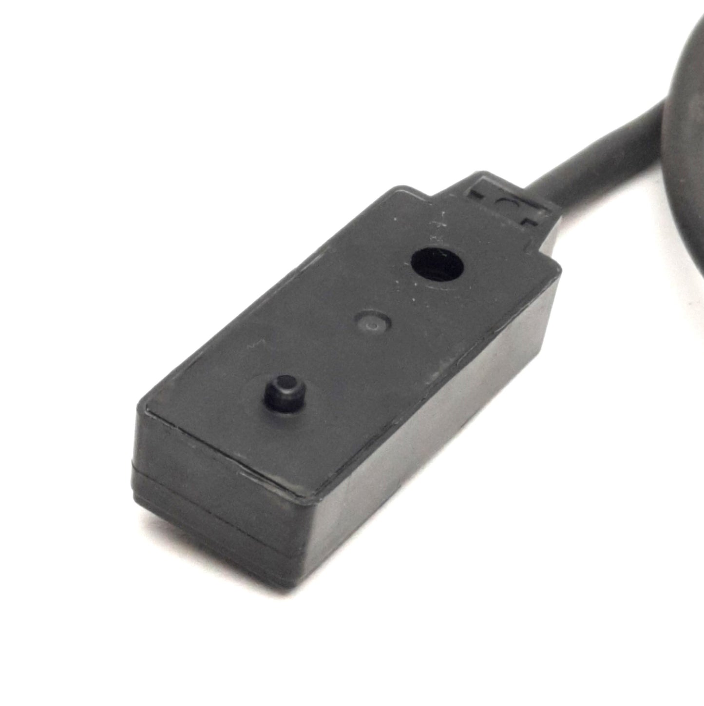 Used SunX GL-N12F-P Proximity Sensor 4mm Max Range, PNP NO Output, 12-24VDC