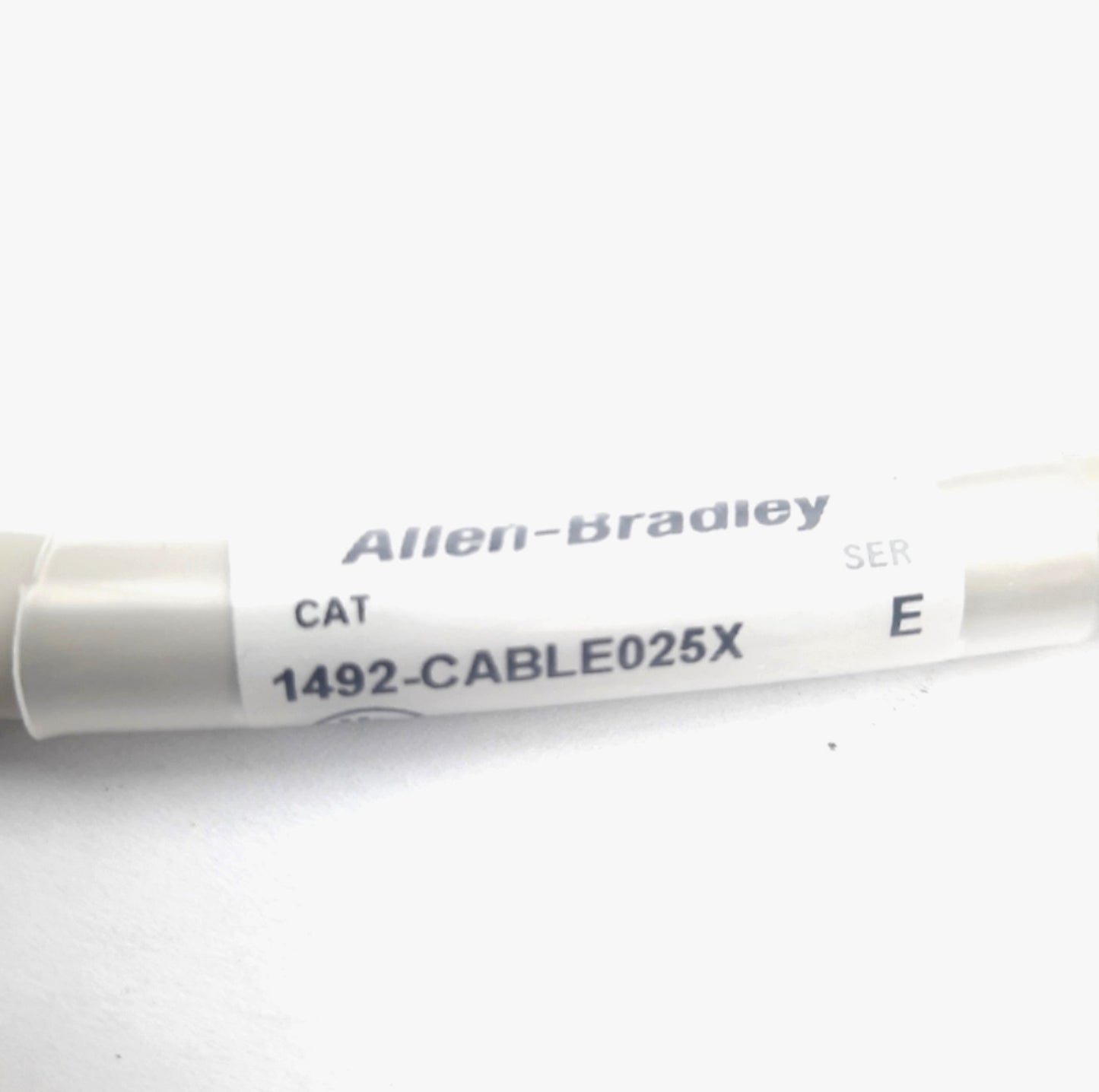 New Allen Bradley 1492-Cable025x Ser E Pre-Wired Cable for 1756-IA16 Module, 2.5m