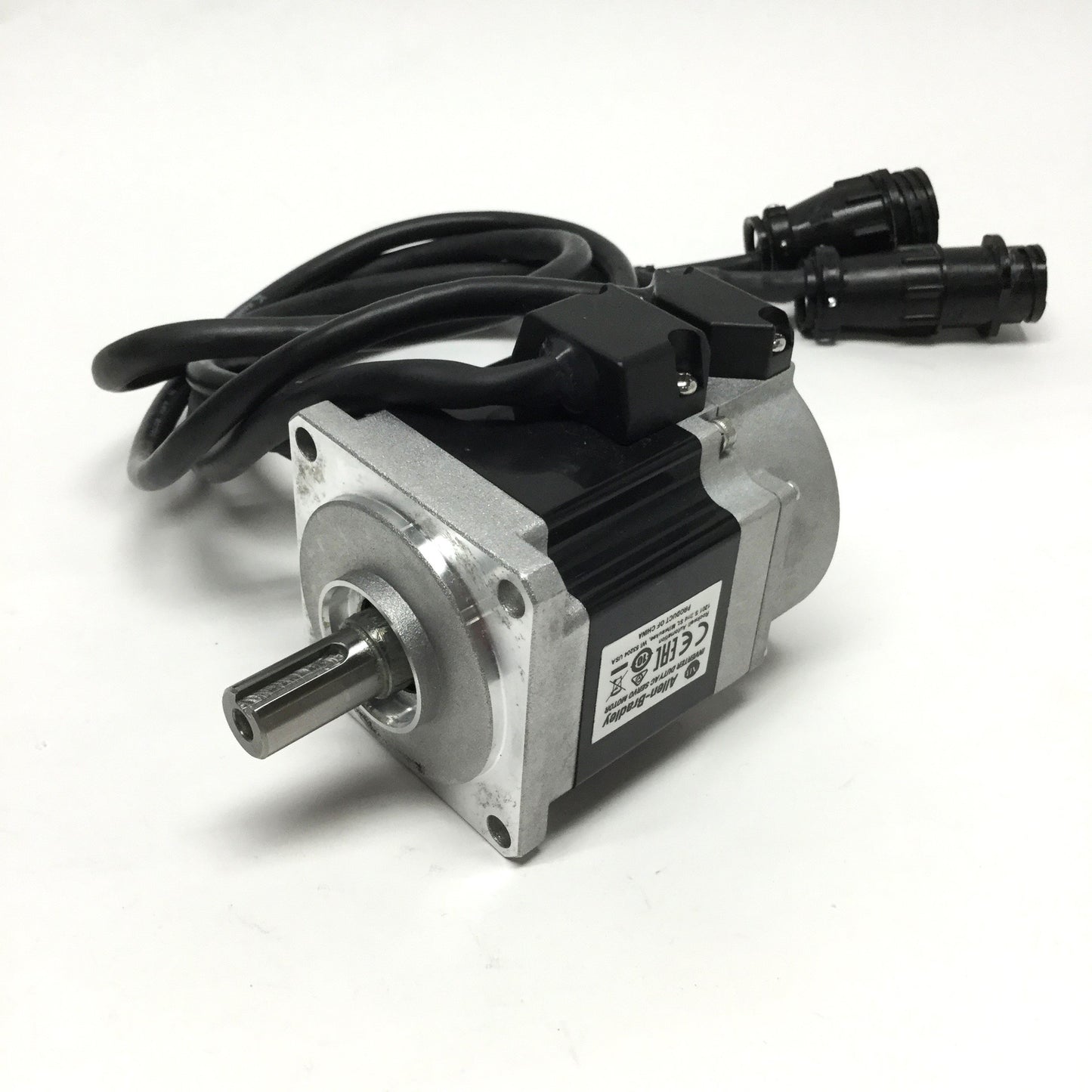 Used Allen Bradley TLY-A220P-BJ62AA Kinetix Servo Motor .35kW 230VAC Ø12mm Shaft 70mm