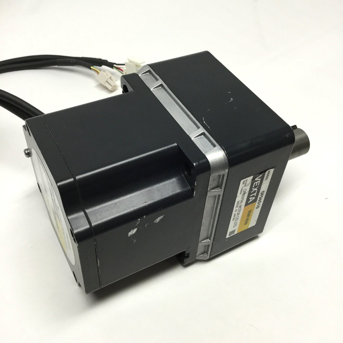 Used Oriental Vexta BLFM6200-GFS Brushless DC Motor 240V 200W w/ 10:1 Gearhead Box