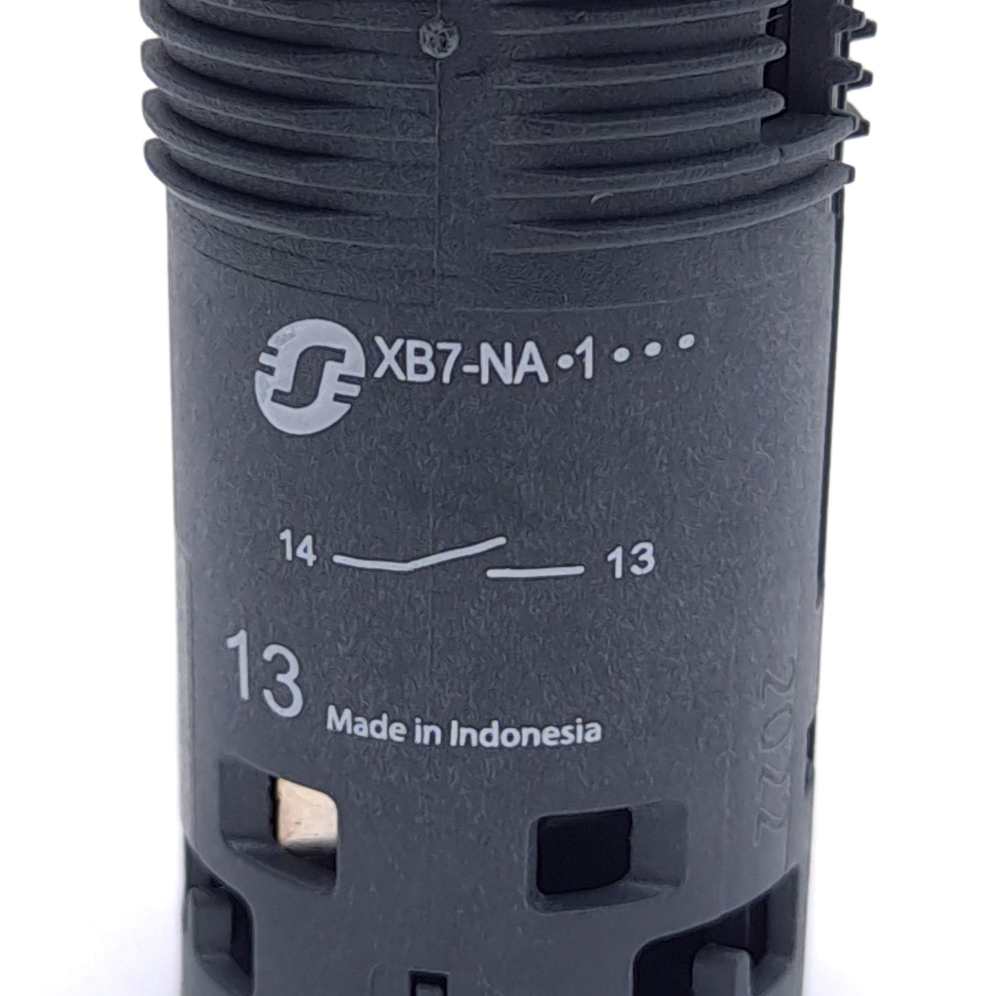 New – Open box Lot of 2 Schneider Electric XB7NA11 Pushbutton, White, ø22mm, 1 NO Contact