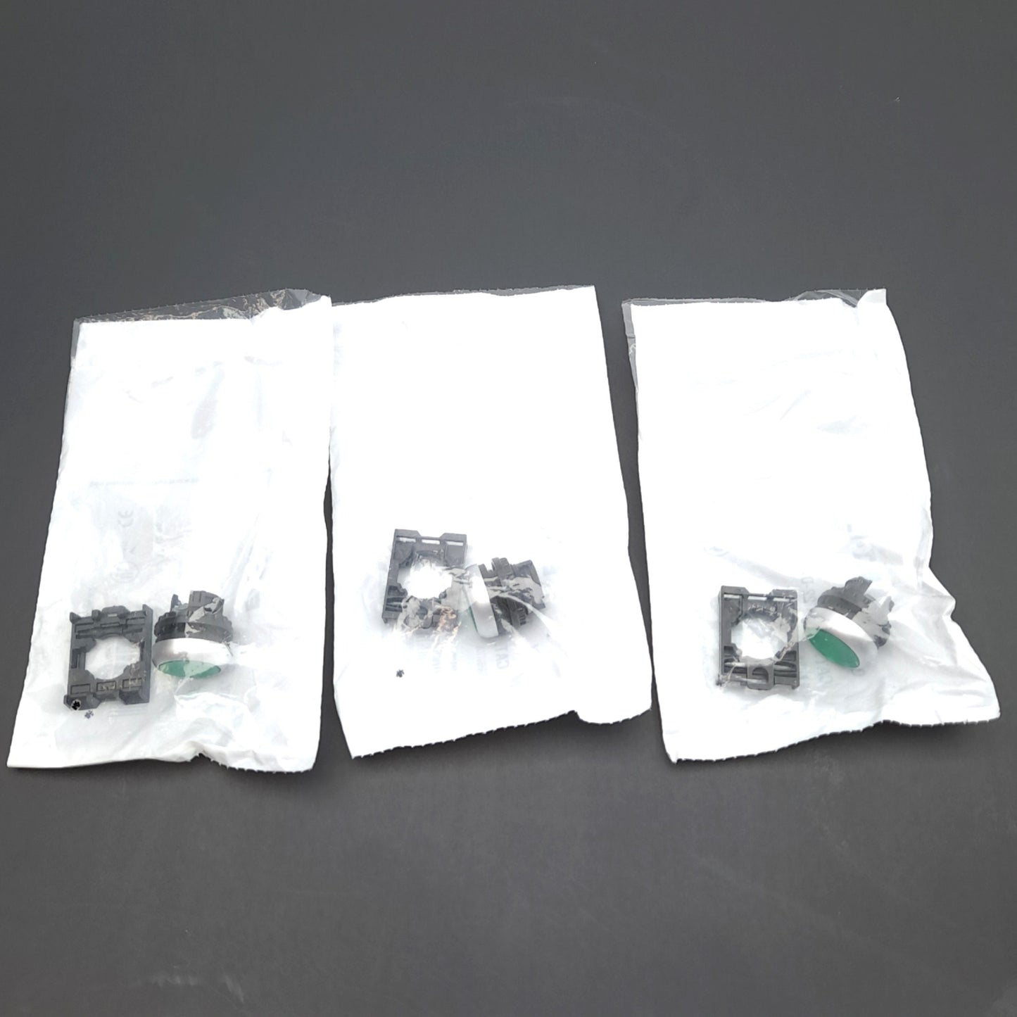 New Lot of 3 Eaton M22-DL-G Pushbutton, Green, Illuminated, Momentary, ø22.5mm