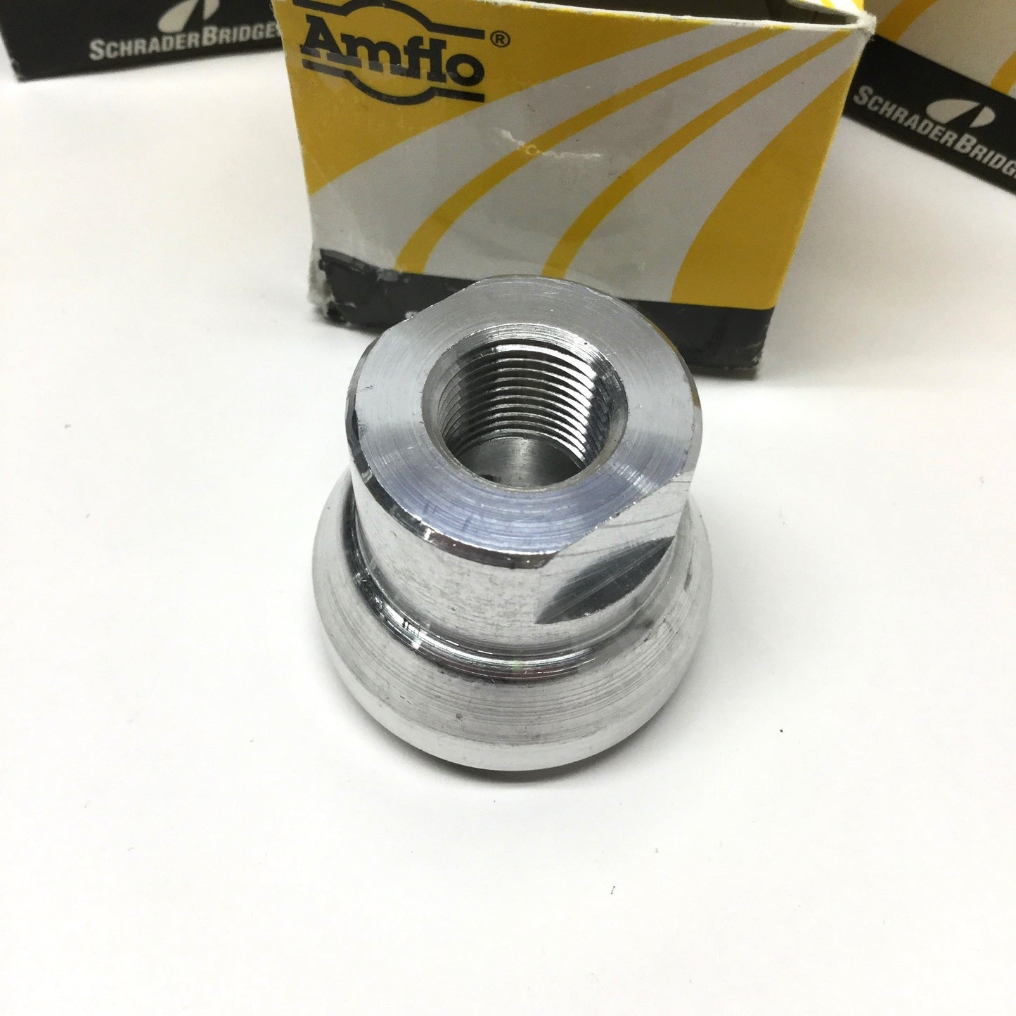 New – Open box Lot of 4 Amflo 3406 3-Way Air Tool Hose Manifolds 3/8" NPT In x 1/4" NPT Out