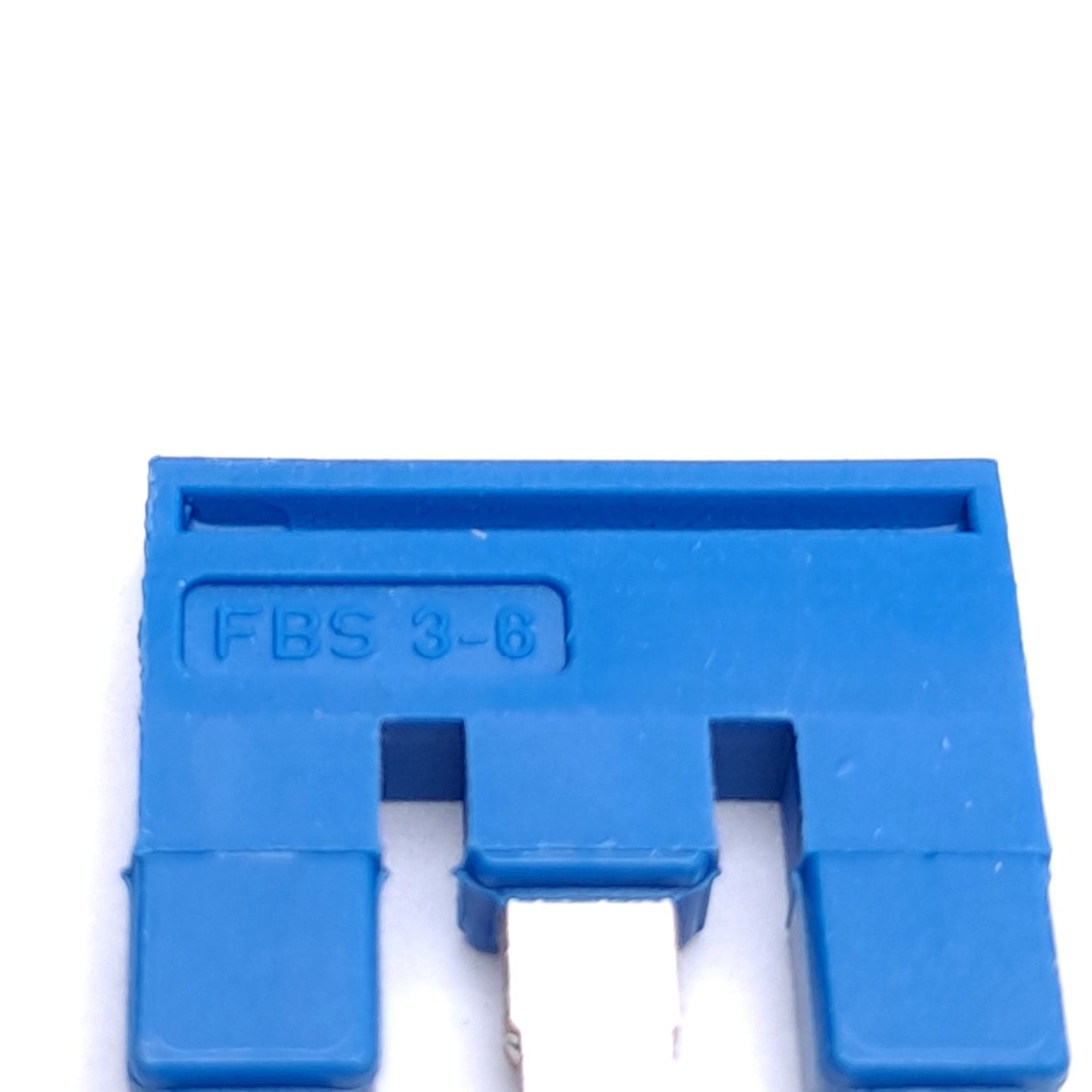 New – Open box Lot of 35 Phoenix Contact 3036945 FBS 3-6 BU Plug-In Bridge, 3-Position