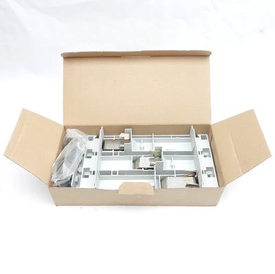 New Wohner 32157.000 EQUES 60Classic Busbar Adapter 570A 690VAC 3-Pole 140mm x 270mm