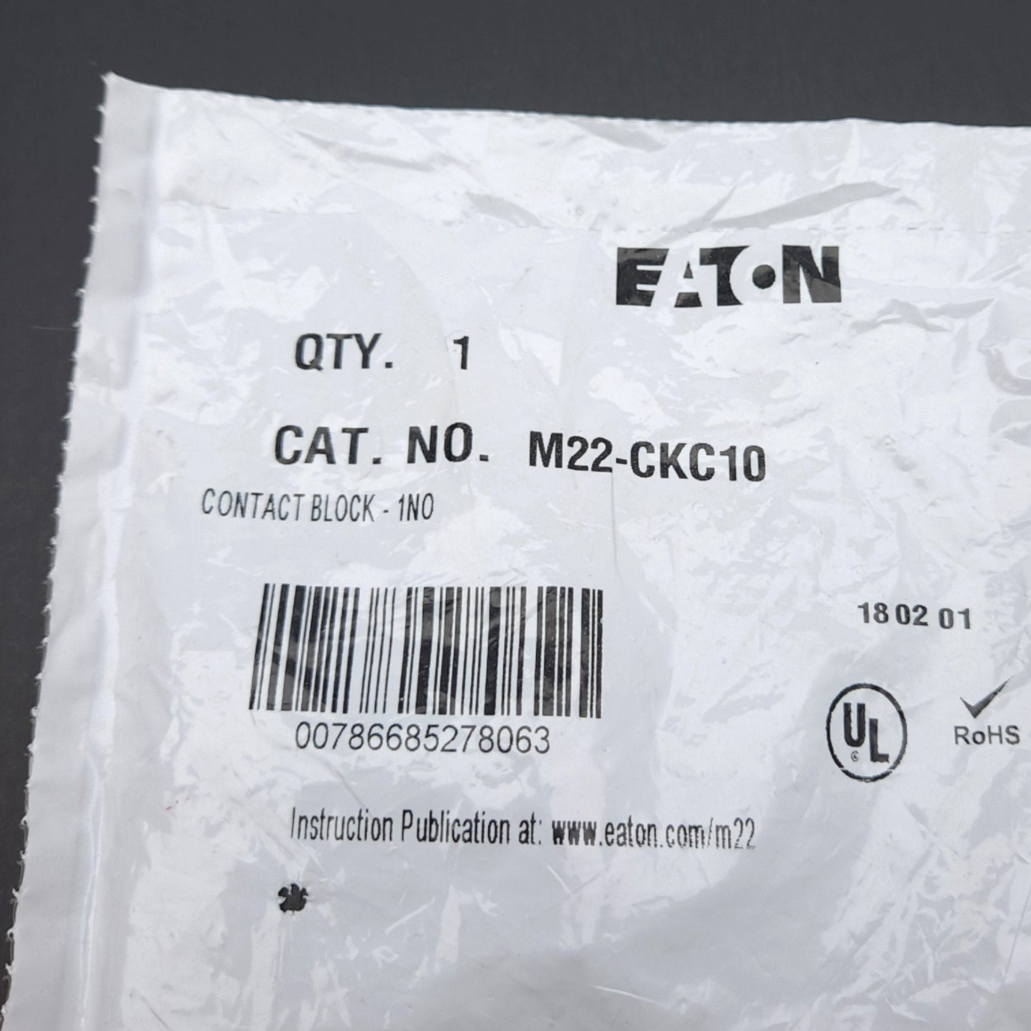 New – Open box Lot of 3 Eaton M22-CKC10 Pushbutton Contact Block, 1 NO, 22.5mm, Cage Clamp
