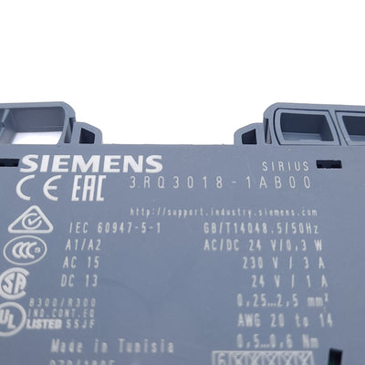 New – Open box Siemens 3RQ3018-1AB00 Relay Coupler, 1 Changeover Contact, 24VAC/DC, DIN Rail