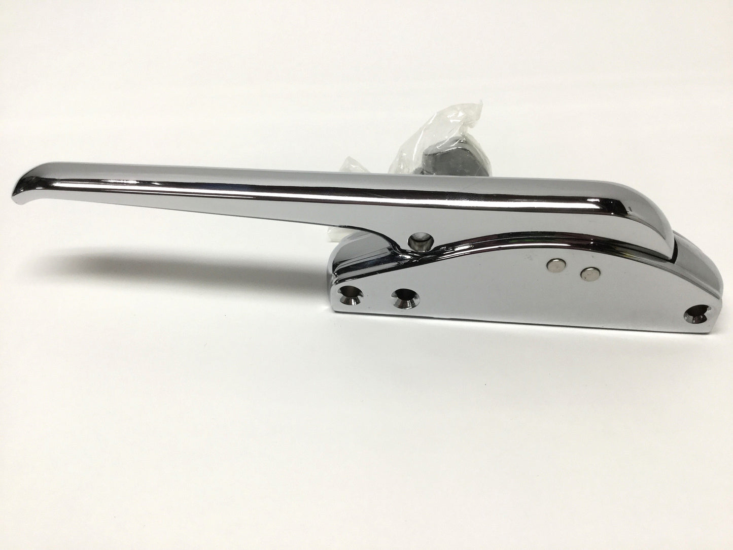 New – Open box Kason 533D Edgemount Mechanical Trigger-Action Latch, Polished Chrome w/Strike
