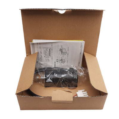 New Yaskawa SGMAH-01B1F41 Servo Motor 100VAC 2.4A 100W, 3000RPM, 0.318Nm, ø8mm Shaft