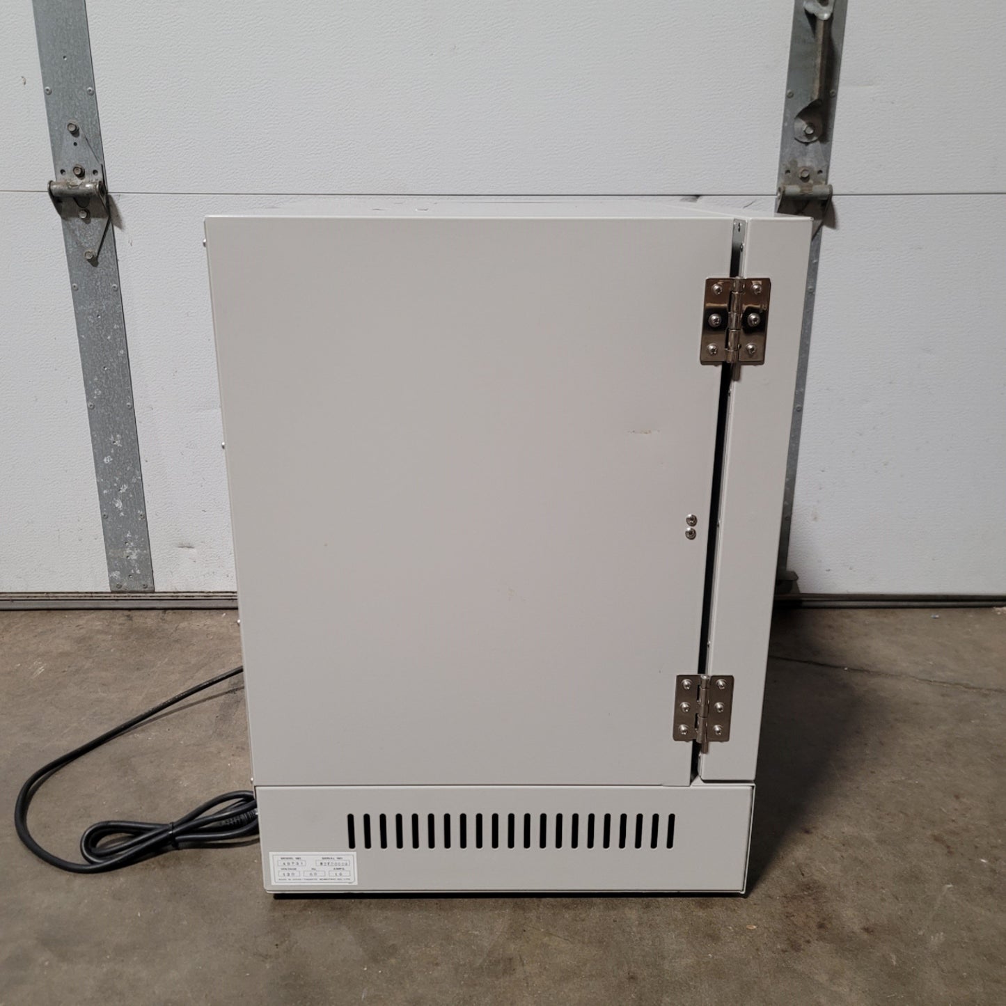 Used Yamato ADP-31 PID-Controlled Vacuum Drying Oven 1 Cu.Ft., 120VAC, 40-260°C
