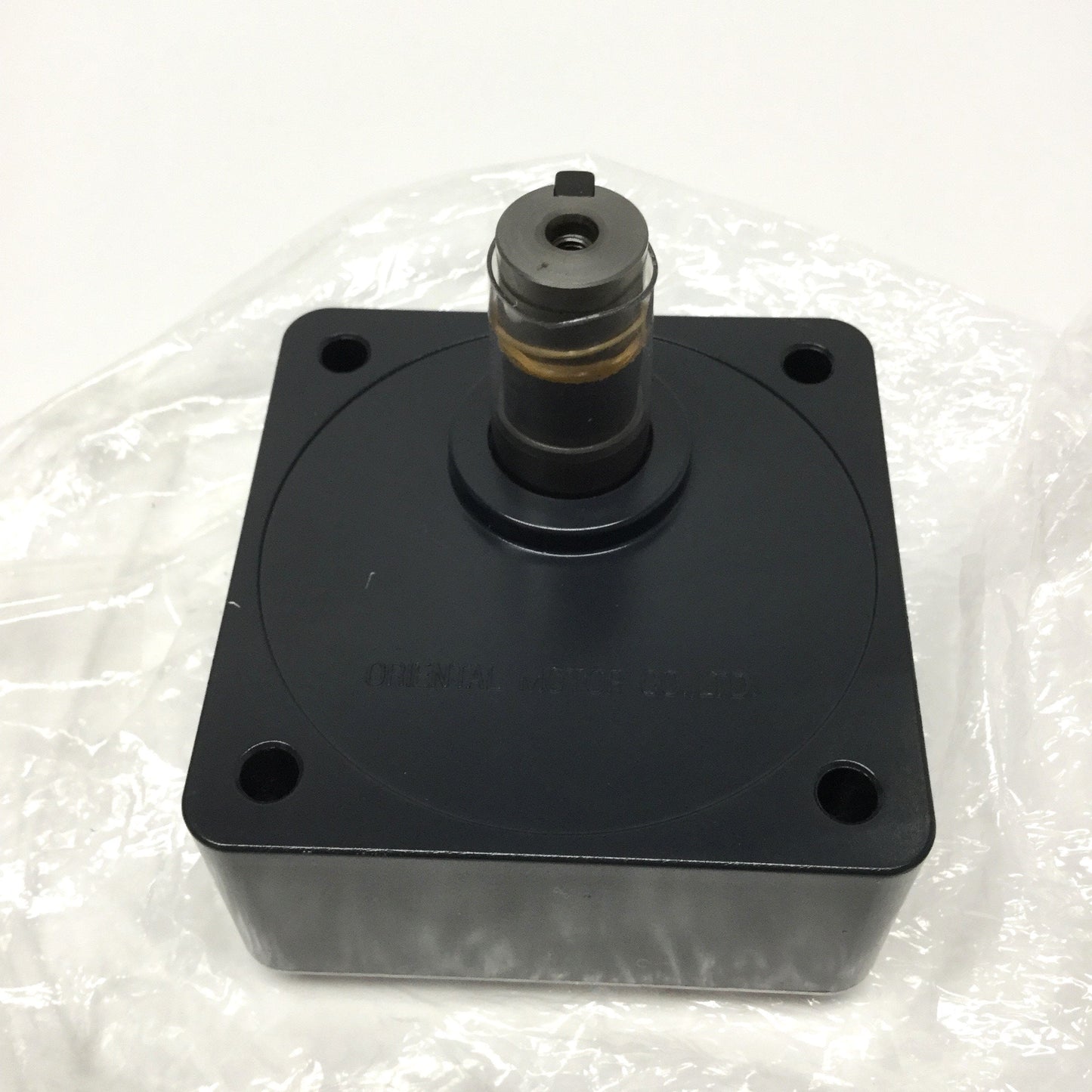 New – Open box Oriental Vexta BLFM6200-GFS Brushless DC Motor 240V 200W w/ 10:1 Gearhead