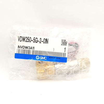 New SMC VDW250-5G-2-01N Solenoid Valve, 3-Way NC, 1/8in NPT, 2.0MPa Max, 24VDC Coil