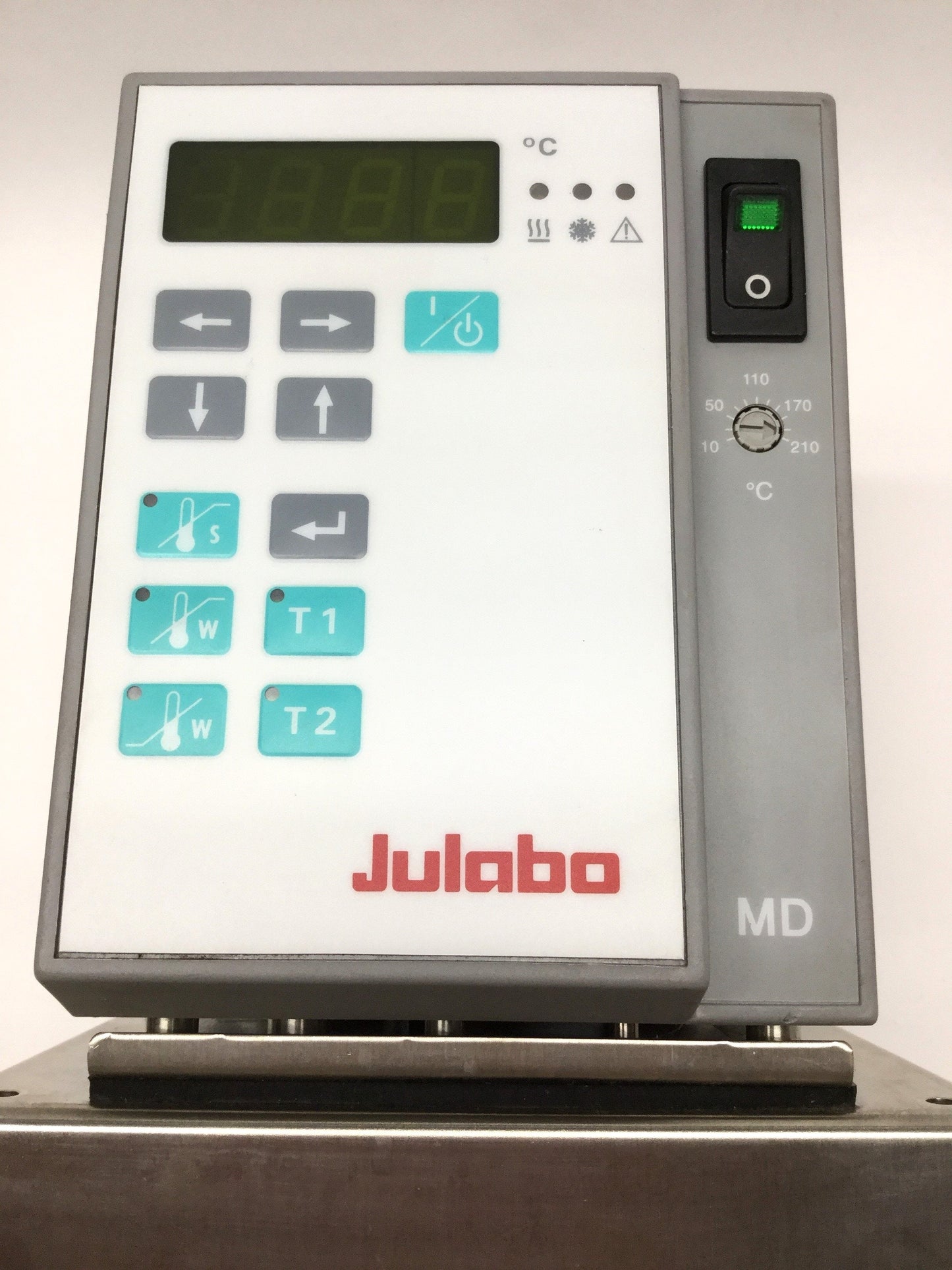 Used Julabo MD-BASIS Immersion Heating Bath Circulator Head, 200°C, 1100W, 115VAC