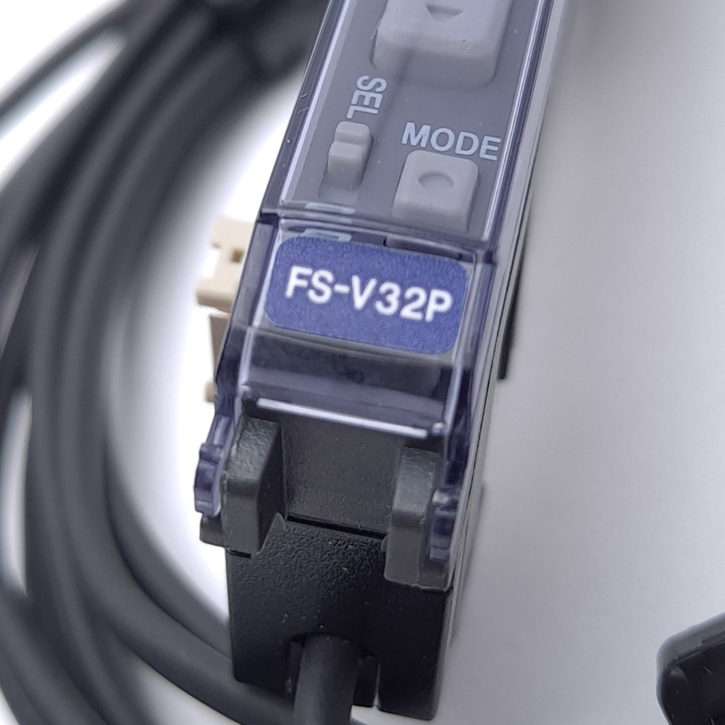 Used Keyence FS-V32P Fiber Optic Photoelectric Sensor Amplifier, 12-24VDC, PNP