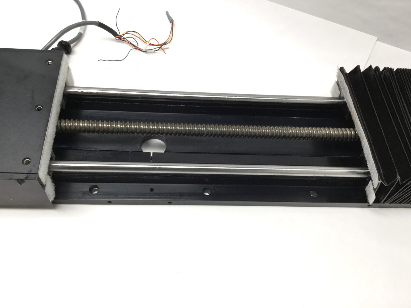 Used Parker 506020ST-ES-D2 Ballscrew Round Rail Linear Actuator 20" Travel, NEMA 23