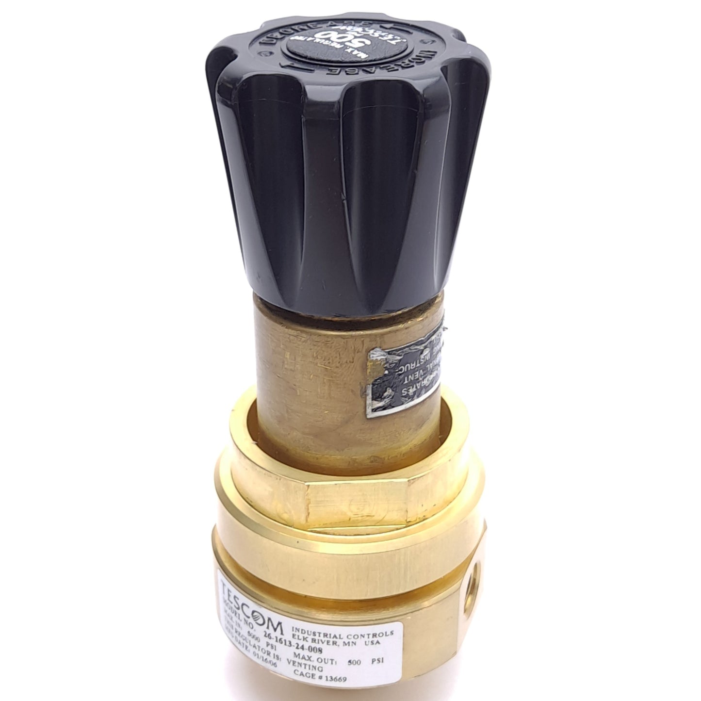 Used Tescom 26-1613-24-008 Regulator, 5000psig In, 500psig Out, Brass, 1/4in NPT
