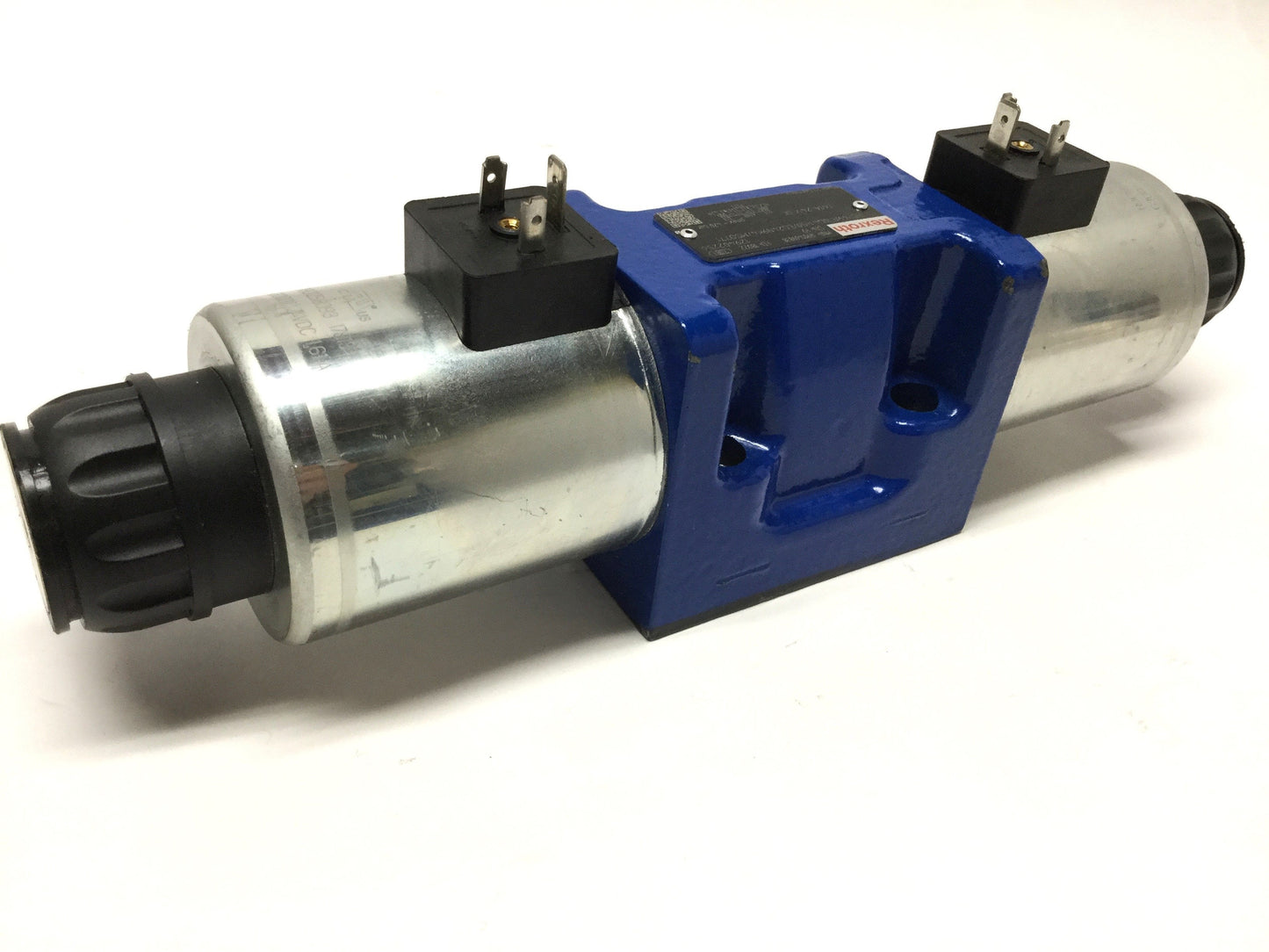 Used Bosch Rexroth R901469838 Hydraulic Directional Spool Valve 24VDC, 420bar