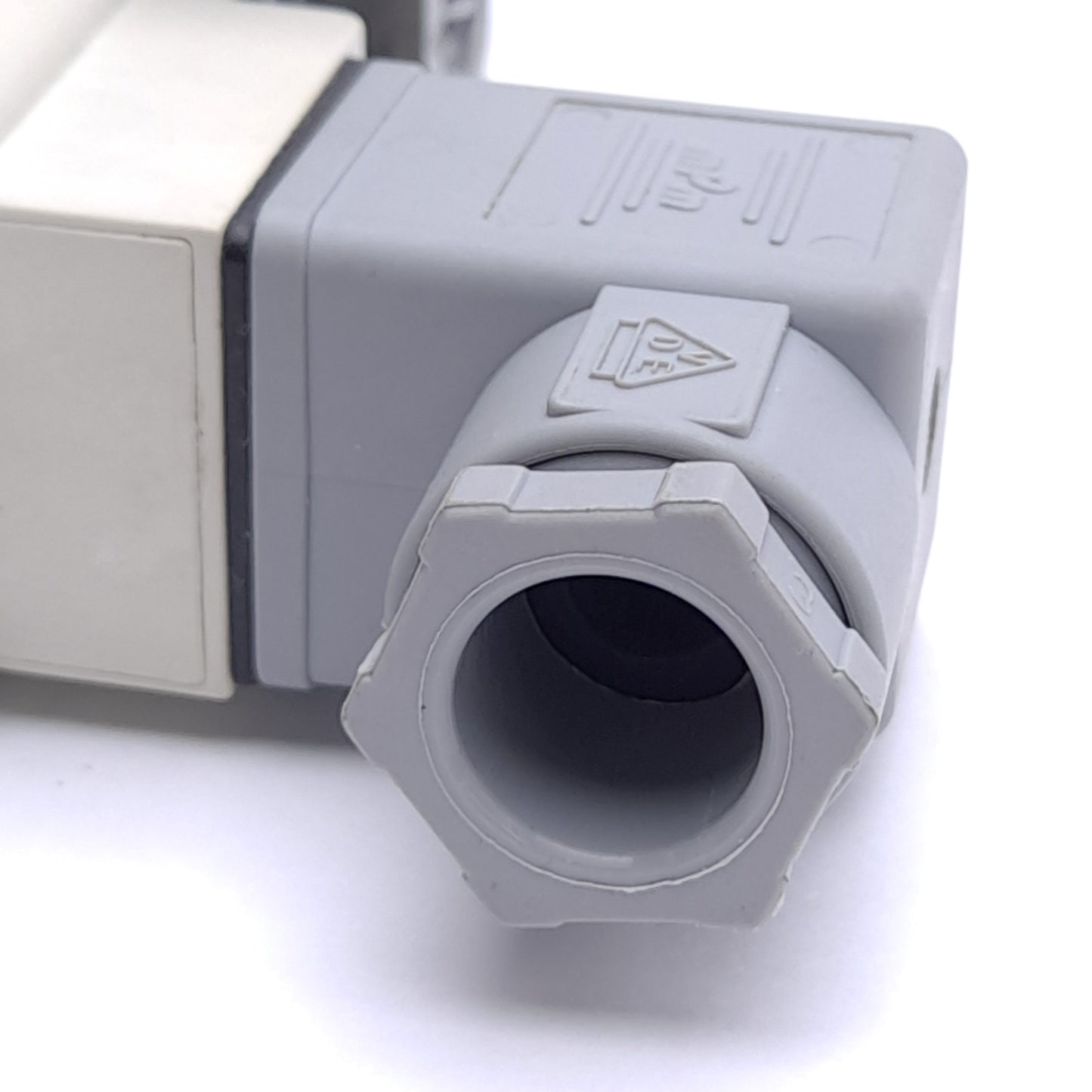 Used SMC VXZ230AGBXB 2-Port Solenoid Valve ø10mm Orifice 1/4in NPT 0.7MPa 24VDC Coil