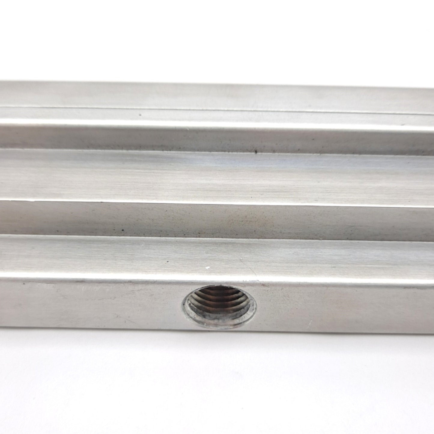 Used Vortec 921-18 Air Knife, Aluminum, 18in Length, 1/4in NPT, 95 scfm @ 100psig