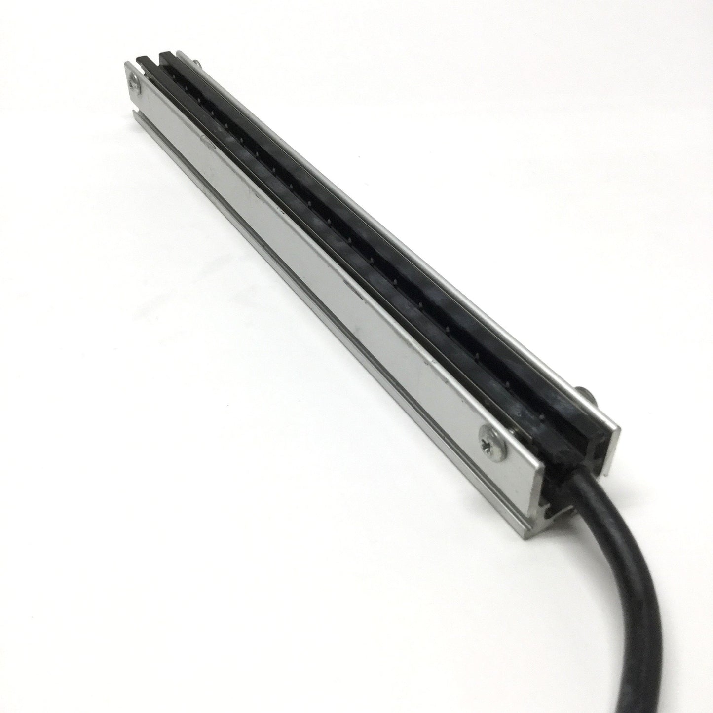 Used Simco 62R Shockless Static Elimination Neutralizing Bar, 7kVAC, Length 10.5"