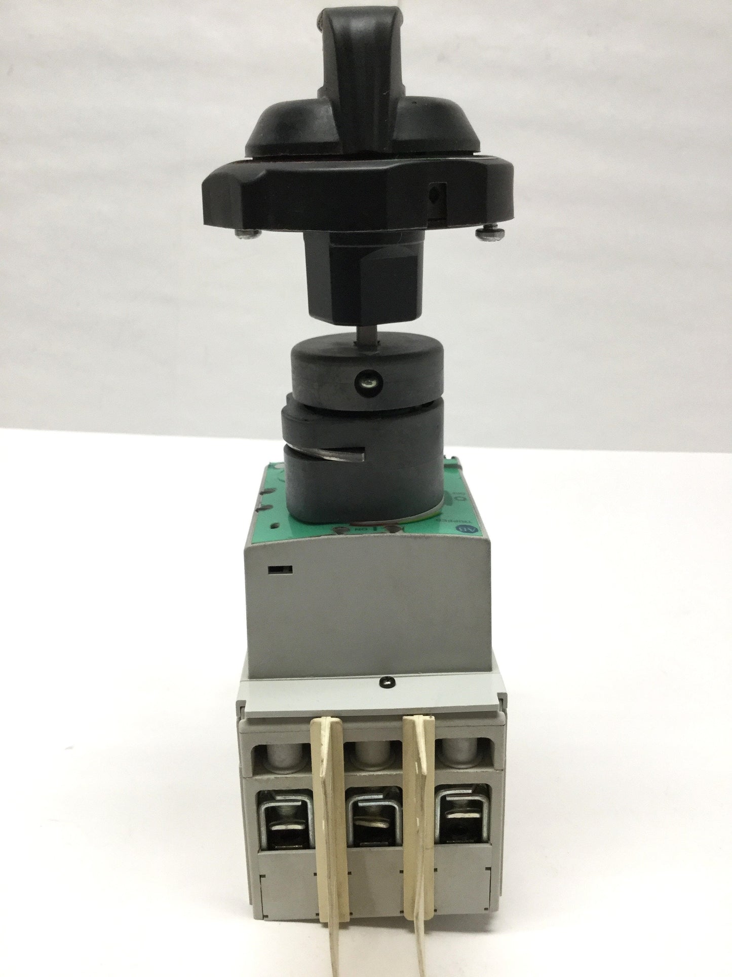 Used Allen Bradley 140G-G2C3-C70 Circuit Breaker 70A 600VAC 3-Pole w/Rotary Handle