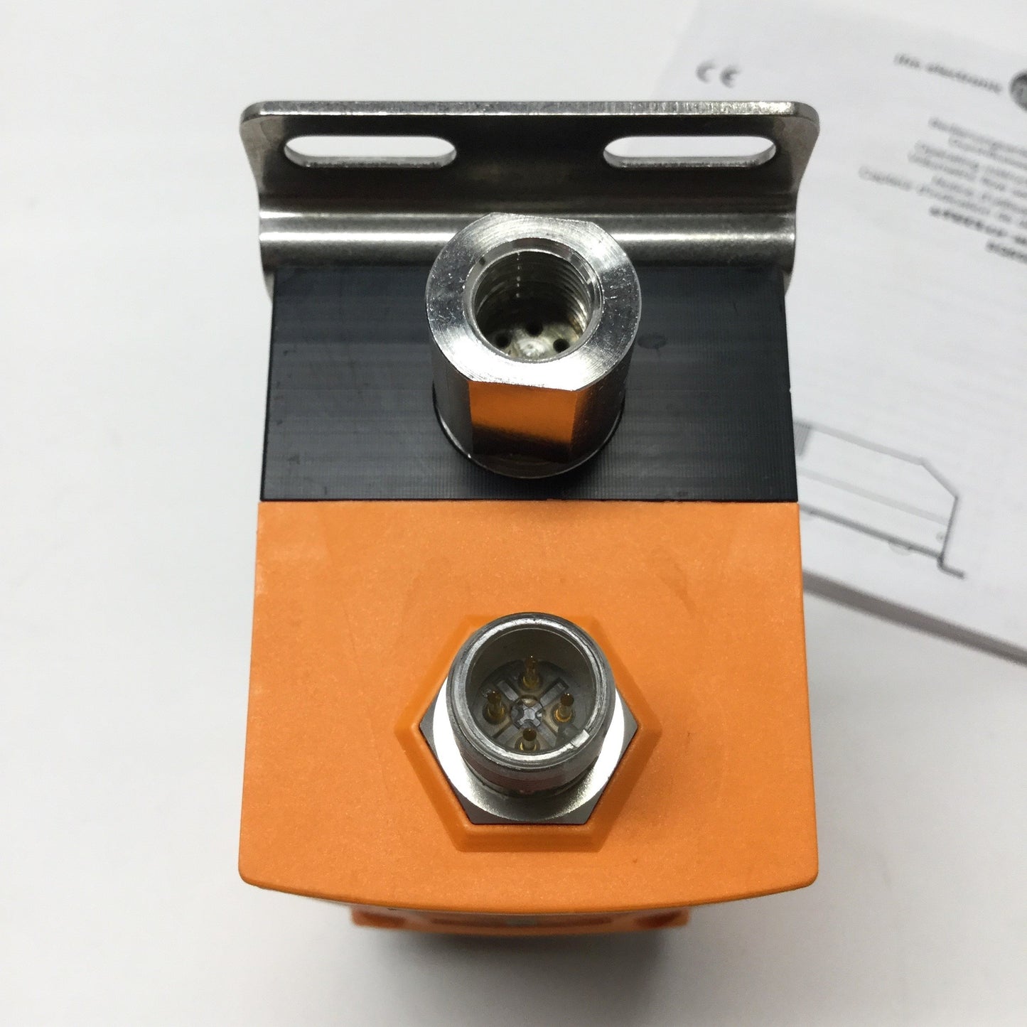 Used IFM SQ0500 Water Flow Meter Monitor, 10bar, 1-200mL/min, 19-30VDC, PNP, 4-20mA