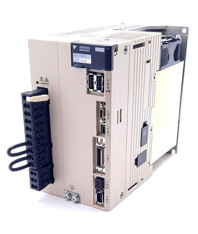 New Yaskawa SGDV-120A11A002000 Servo Drive 3 Phase 170-253VAC 1.5kW 11.6A 28A