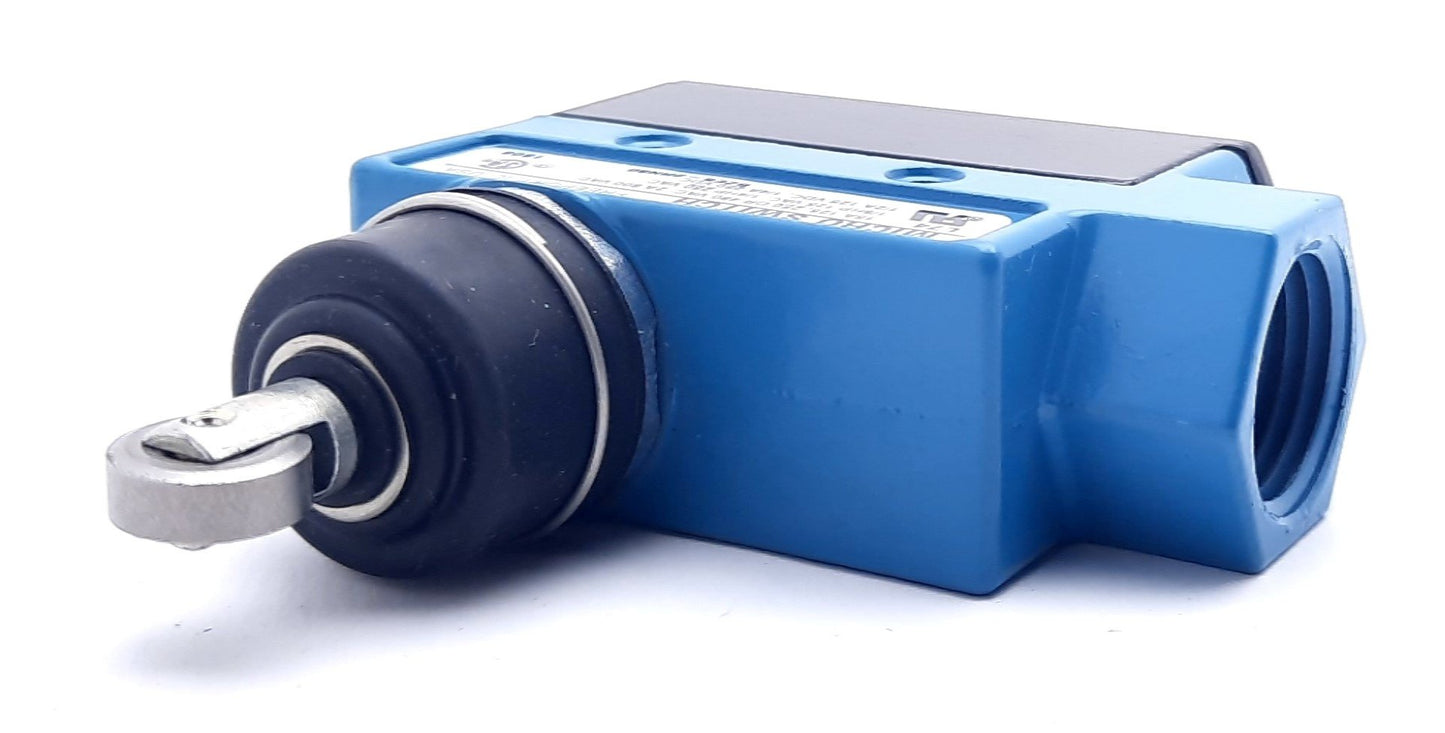 New Honeywell BZE6-2RN80 Limit Switches 600VAC 250VDC SPDT Top Roller Plunger