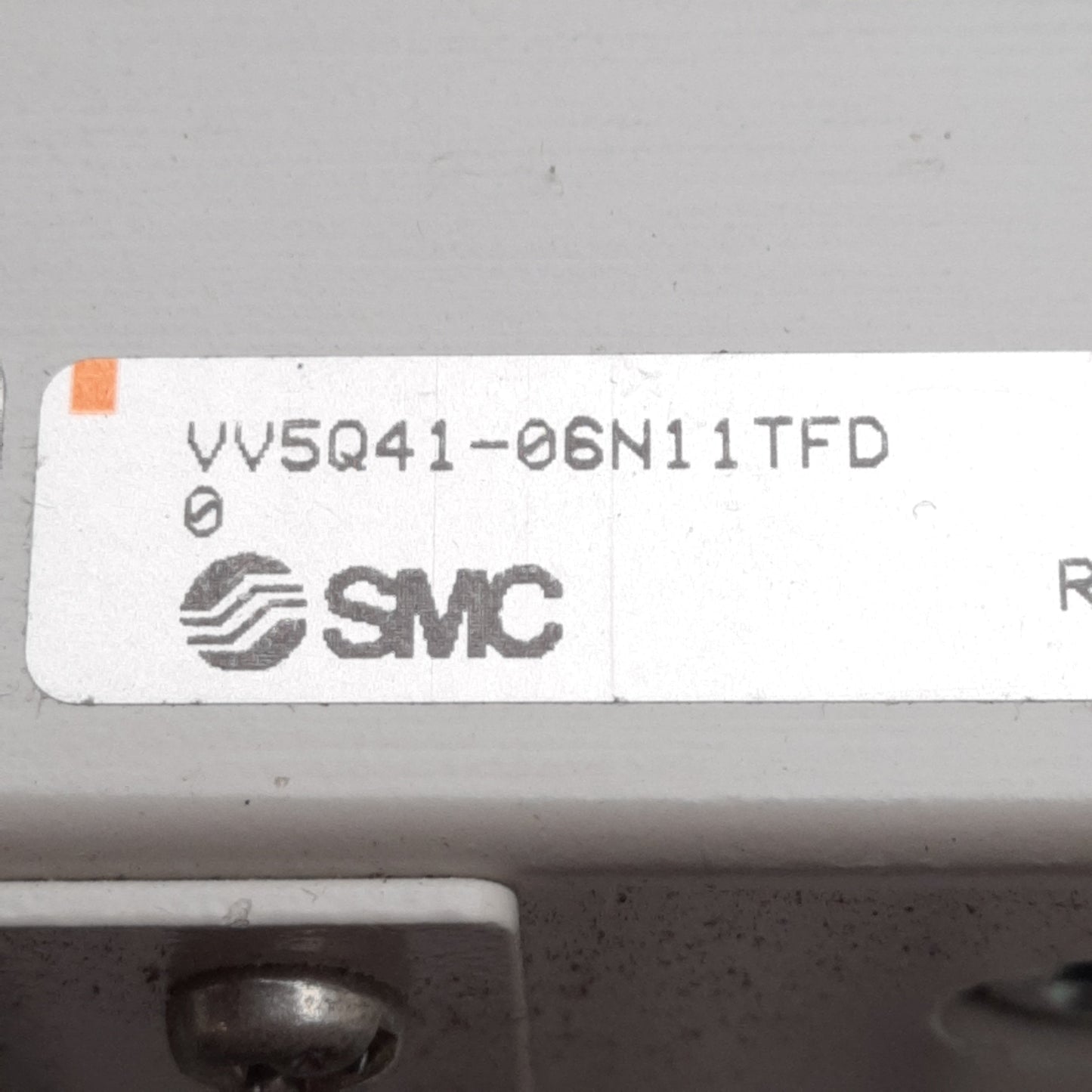 New SMC VV5Q41-06N11TFD0 VQ4000 Pneumatic Manifold, 6-Station, ø3/8in One-Touch