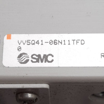 New SMC VV5Q41-06N11TFD0 VQ4000 Pneumatic Manifold, 6-Station, ø3/8in One-Touch